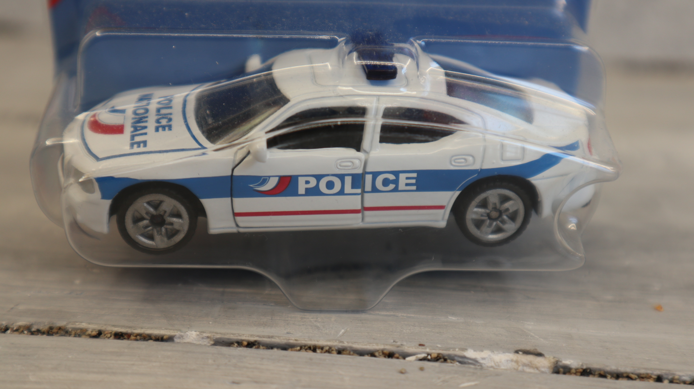 Siku 1402 in 1:55 DODGE Charger Polizei Frankreich, Sondermodell,  NEU in OVP