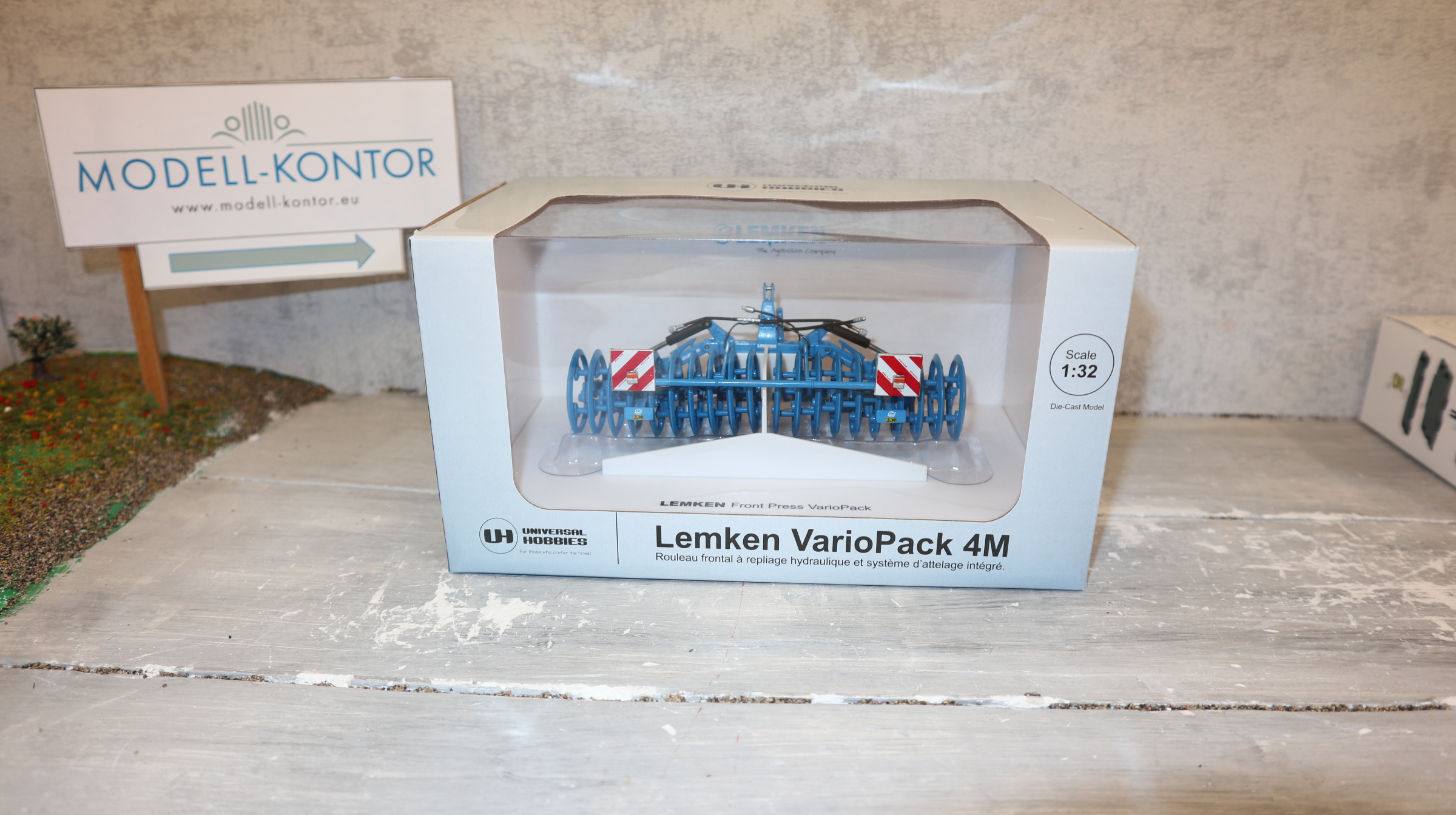 Universal Hobbies UH 6231 in 1:32,  Lemken Variopack 4M, NEU in OVP