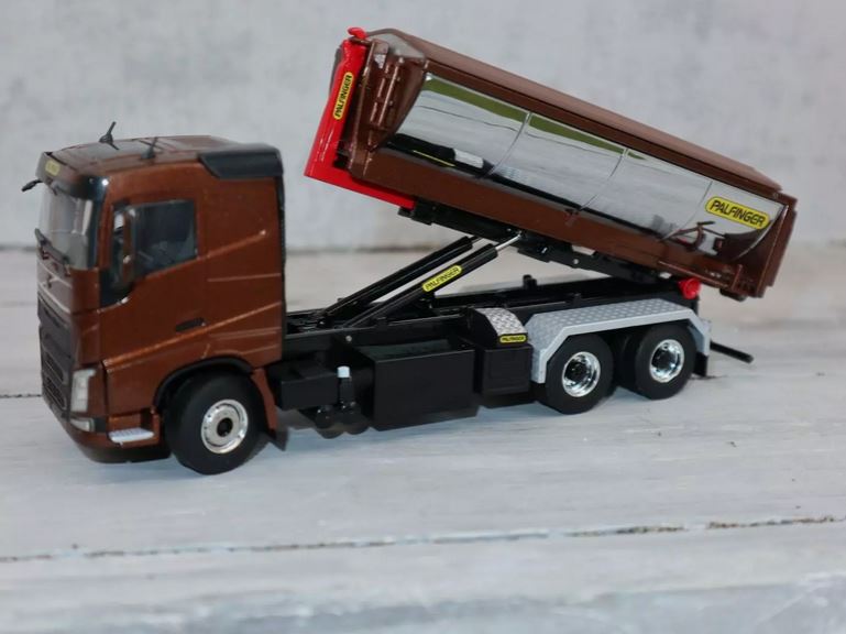 WSI 02-2192 in 1:50, VOLVO FH4, Abroller PALFINGER mit Thermomulde, NEU in OVP