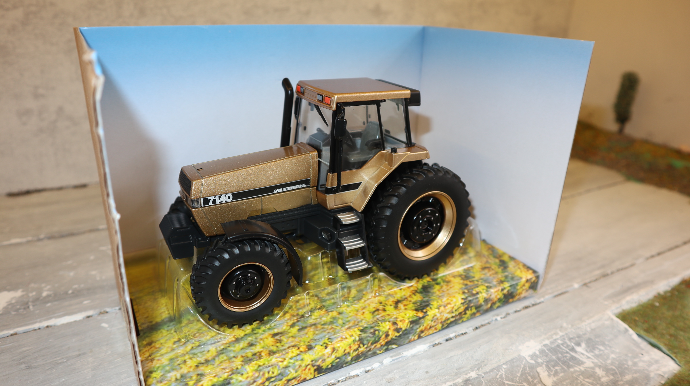 Britains 43416 in 1:32, CASE IH Magnum 7140 GOLD Sondermodell NEU in OVP