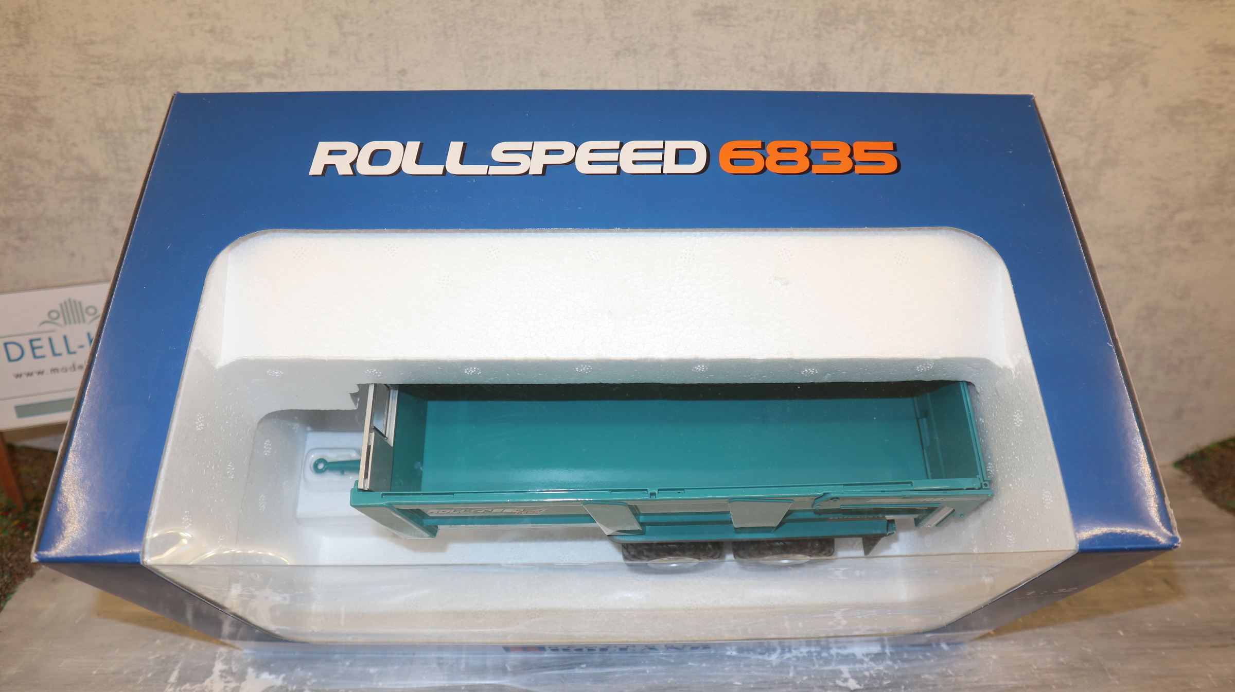 Universal Hobbies UH 4866  in 1:32,  Rolland Rollspeed 6835 in TÜRKIS,  NEU in OVP