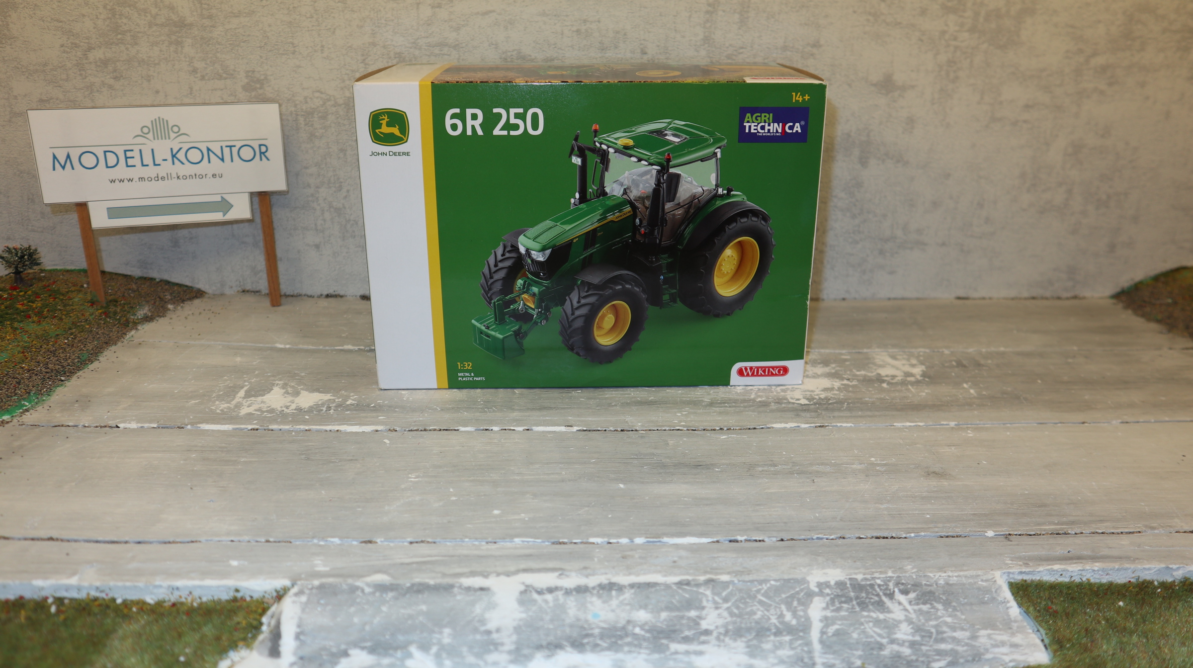 Wiking 077870 in 1:32,  John Deere 6R 250, Sondermodell Agritechnica 2023 NEU in OVP