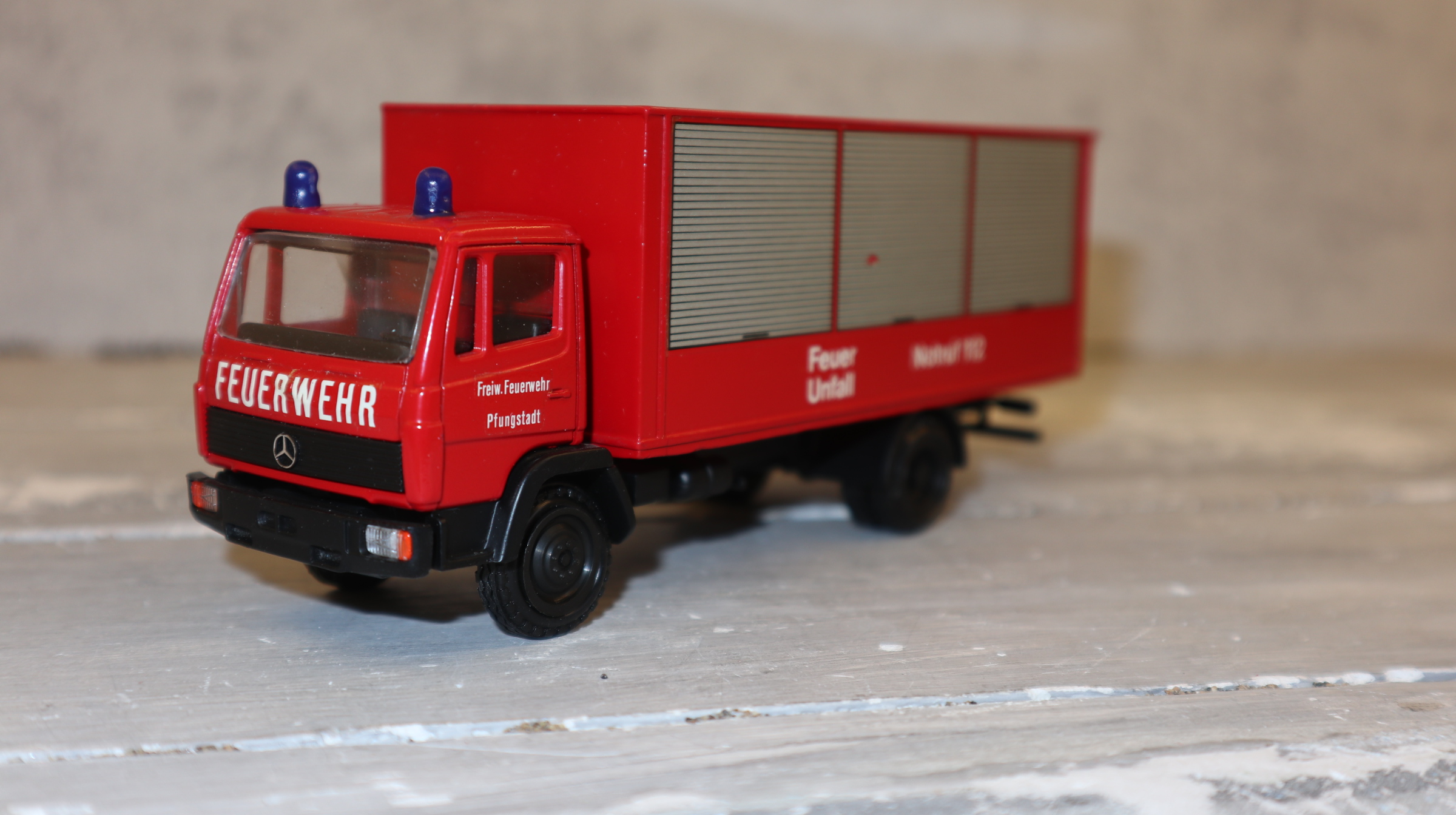 NZG in 1:50, Mercedes Benz  Freiwillige Feuerwehr Pfungstadt