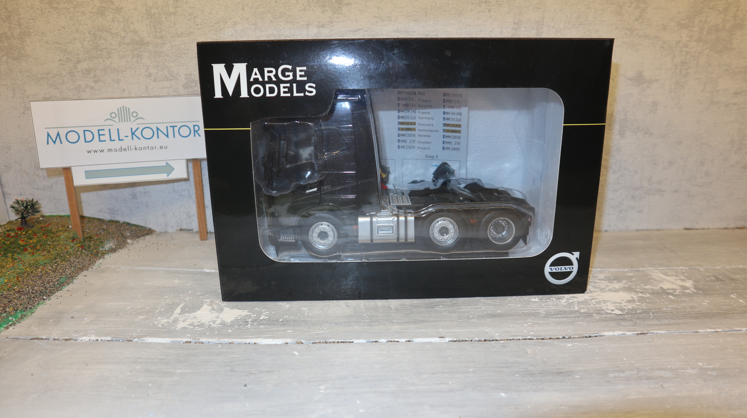 MarGe 1811-02 in 1:32, VOLVO FH 16 als 6x2 SZM, NEU in OVP