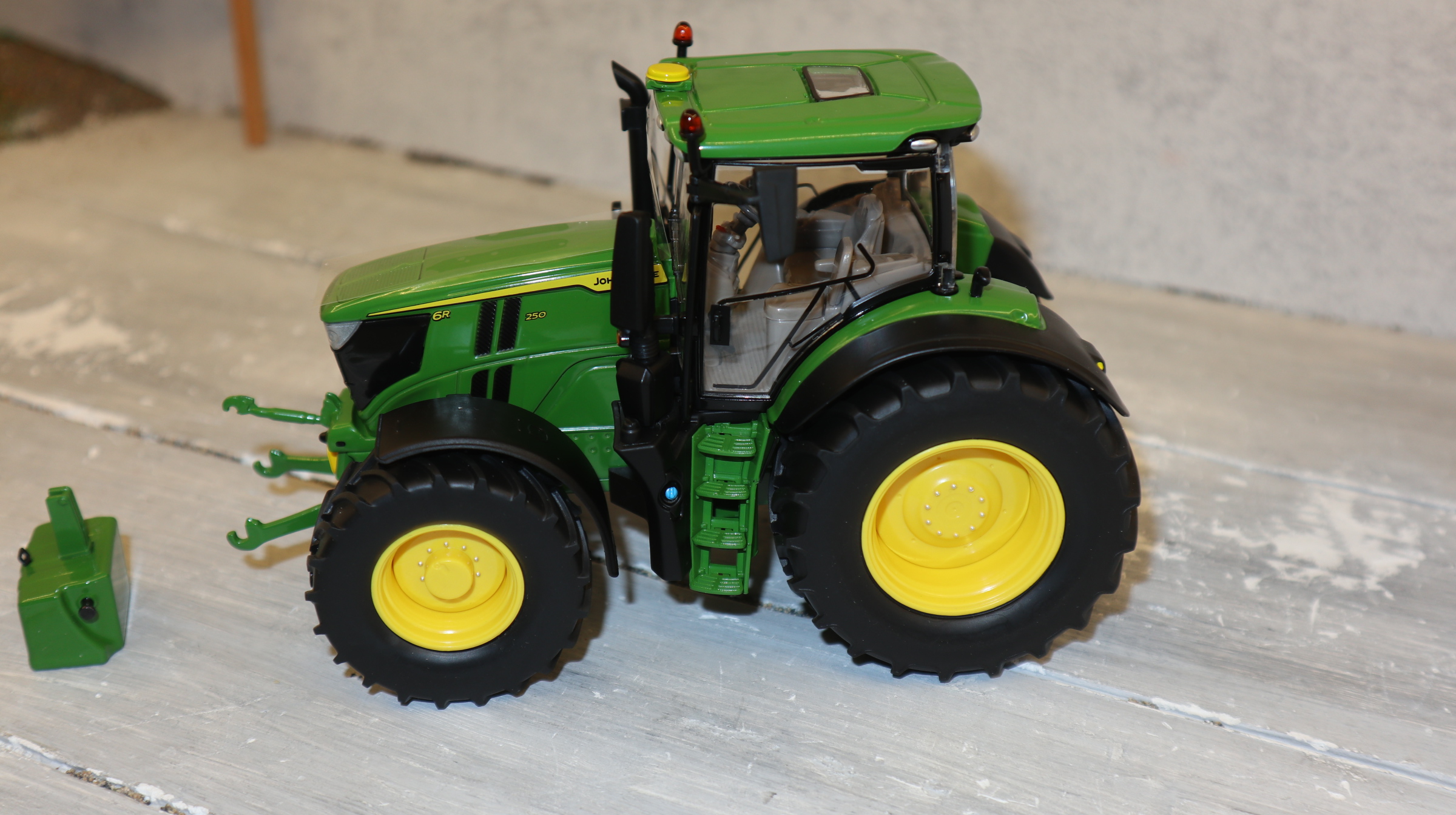 Wiking 077870 in 1:32,  John Deere 6R 250, Sondermodell Agritechnica 2023 NEU in OVP