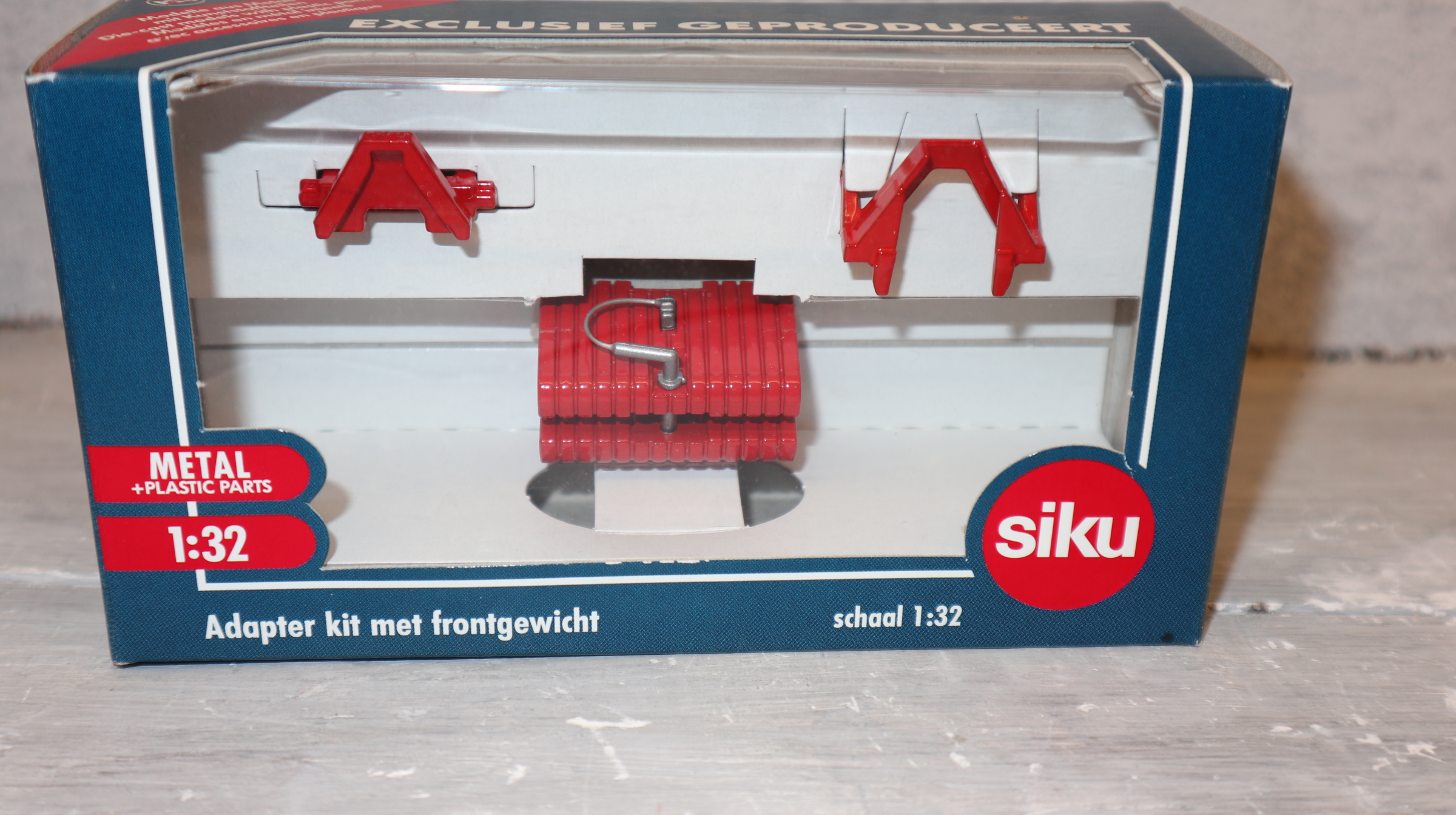 Siku 3095 als Set in 1:32,  Frontgewicht in ROT, Sondermodell,  NEU in OVP