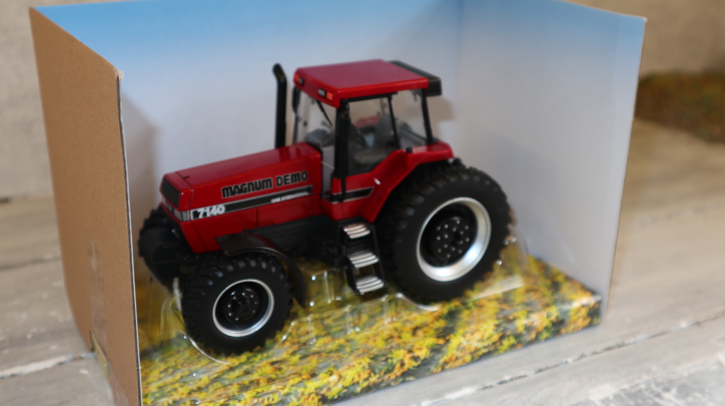 Britains 43416 in 1:32, CASE IH Magnum 7140 DEMO Sondermodell,  NEU in OVP