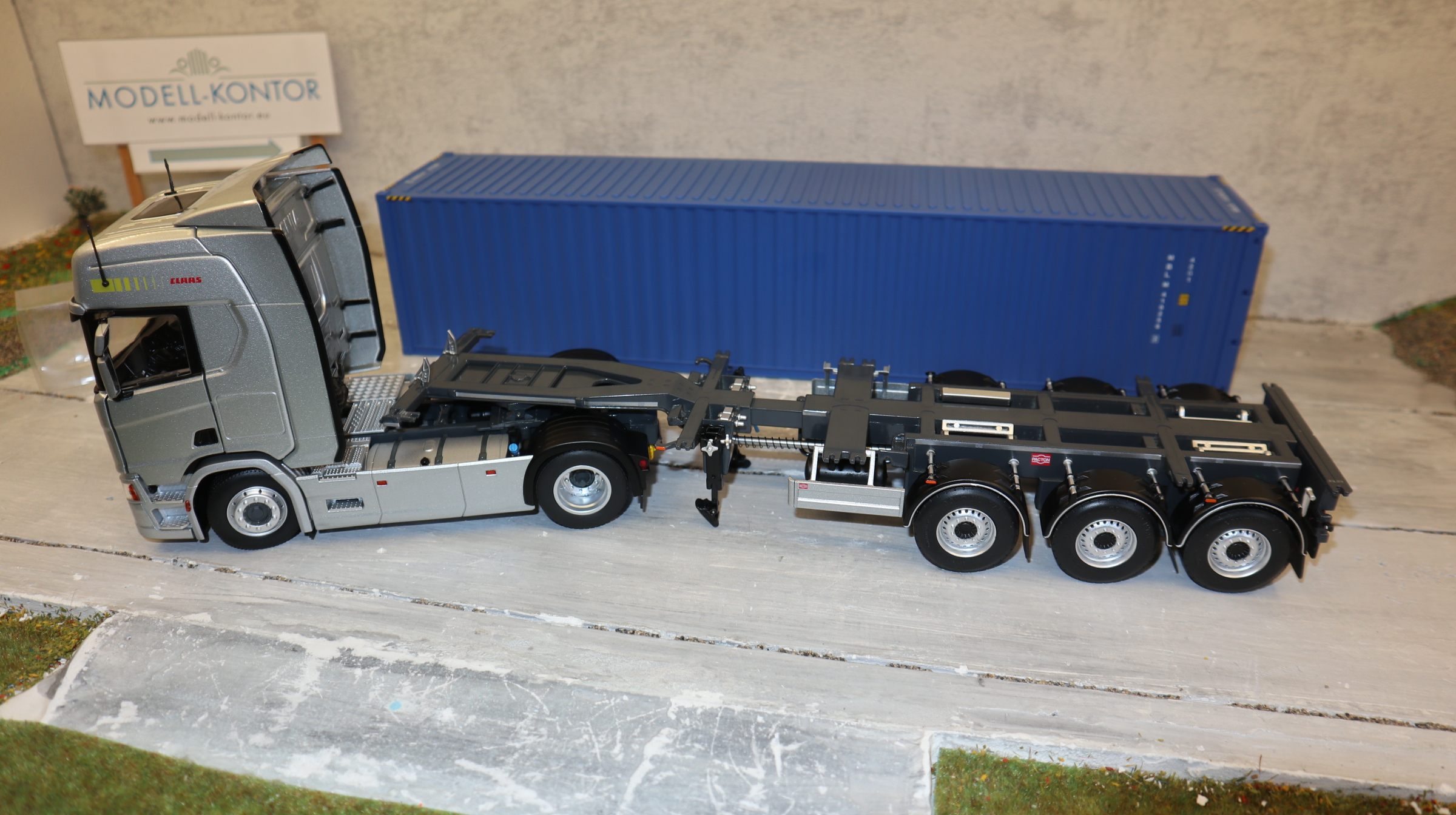 MarGe Set LKW 2-Achser  mit Containerchassis 2325, NEU in OVP