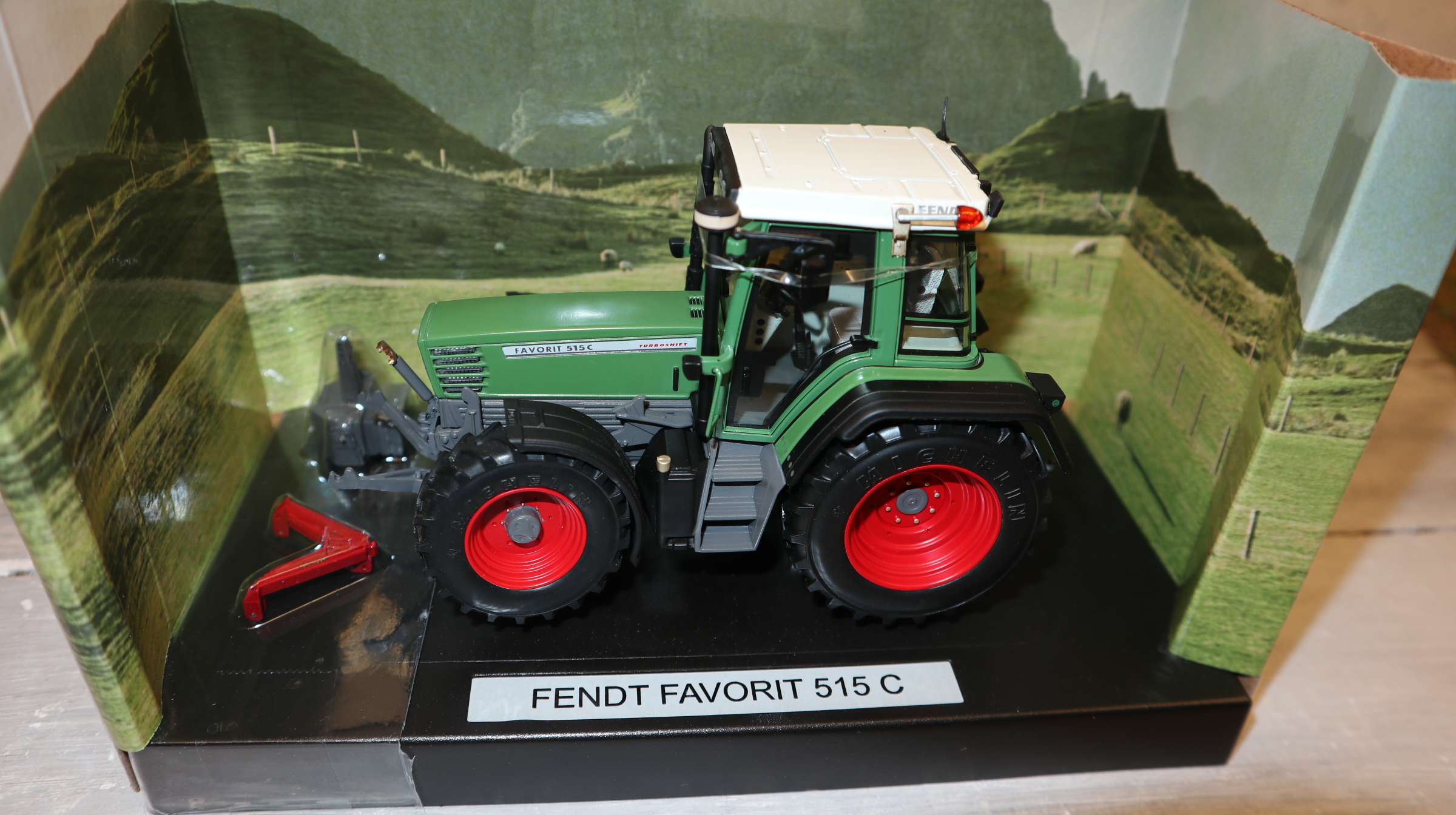 Weise Toys 1001 in 1:32, Fendt Favorit 515 C,  NEU in OVP