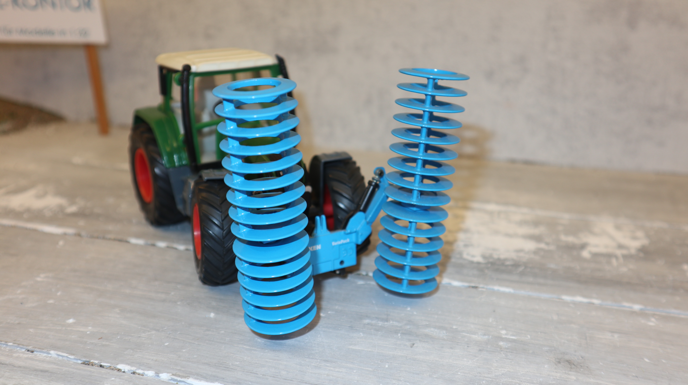 Siku 2052 in 1:32, LEMKEN Frontpacker VarioPack Version 5, NEU in OVP