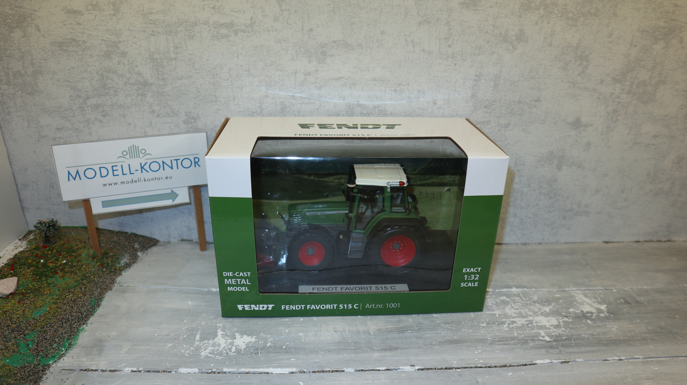 Weise Toys 1001 in 1:32, Fendt Favorit 515 C,  NEU in OVP