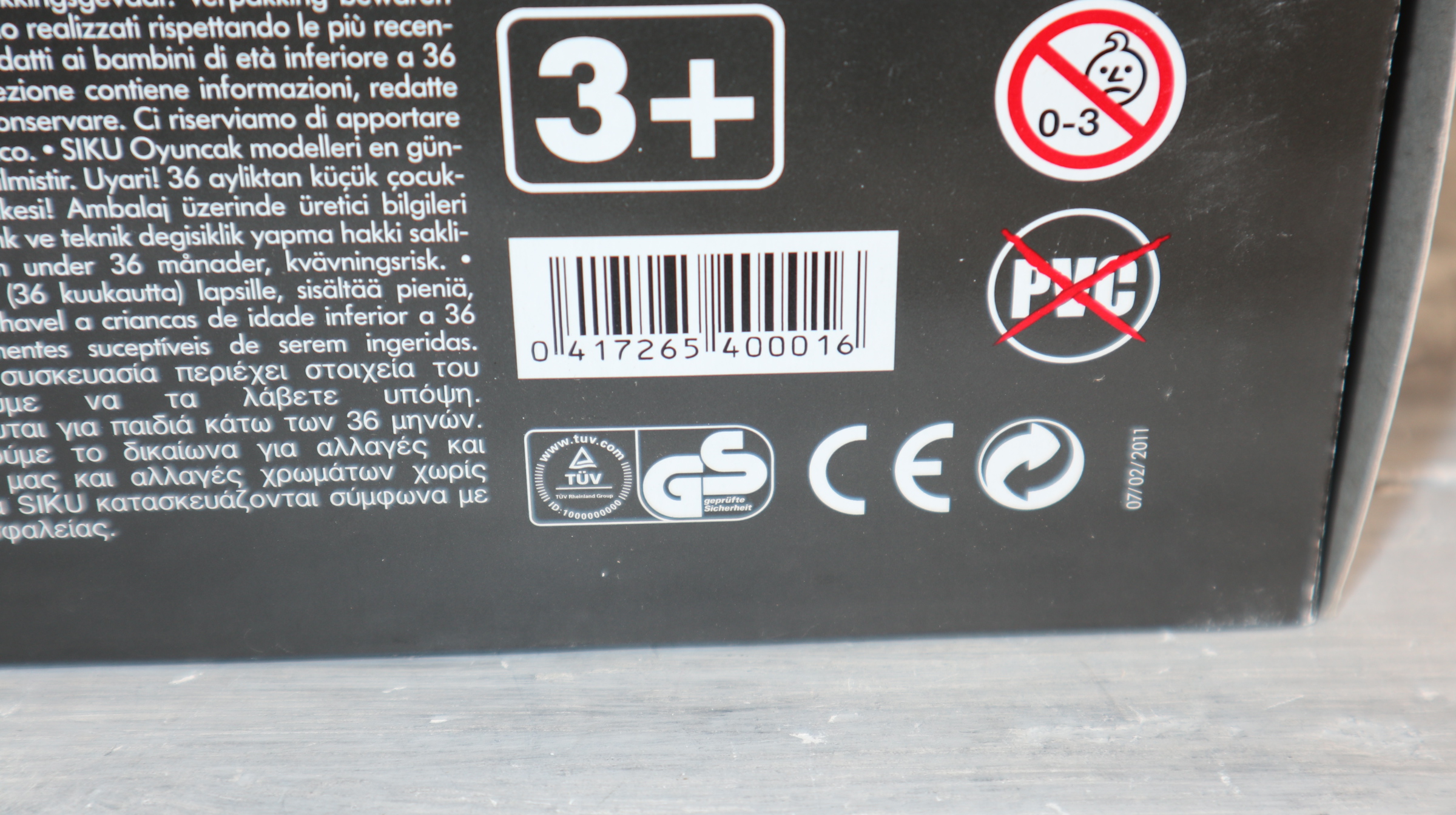 Siku 3261 in 1:32 Claas Axion 850 Blackline, NEU in OVP