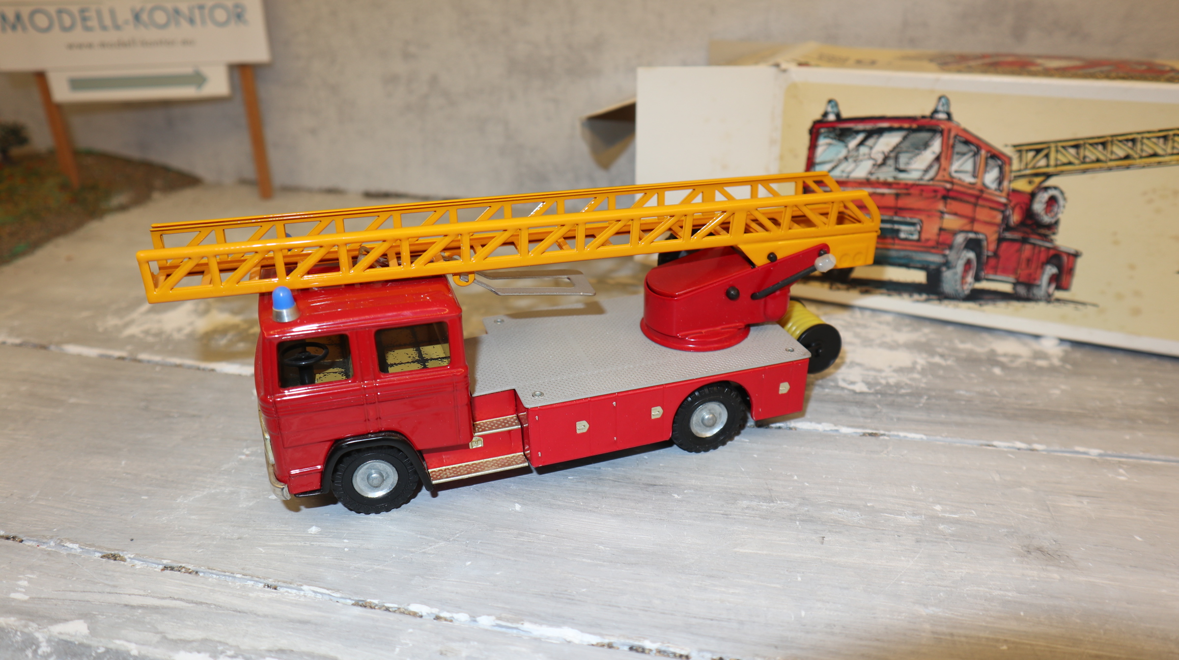 KOVAP in 1:43, Mercedes-Benz Feuerleiter, NEU in OVP
