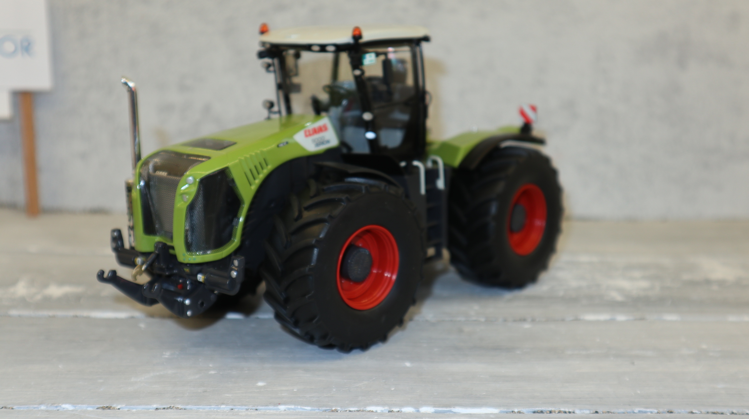 Wiking 077308 in 1:32,  CLAAS Xerion 5000, NEU in OVP