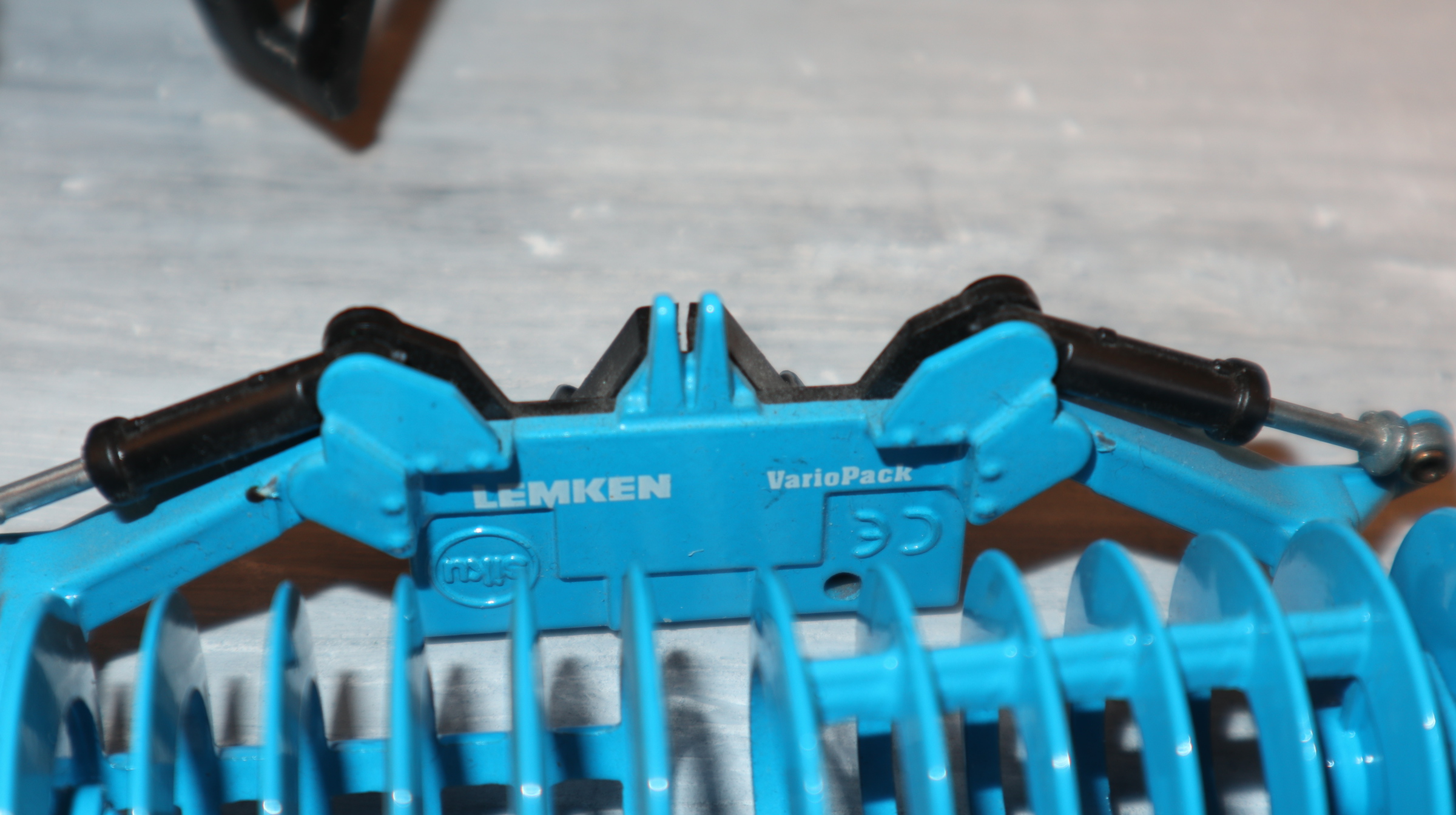 Siku 2052 in 1:32, LEMKEN Frontpacker VarioPack Version 5, NEU in OVP