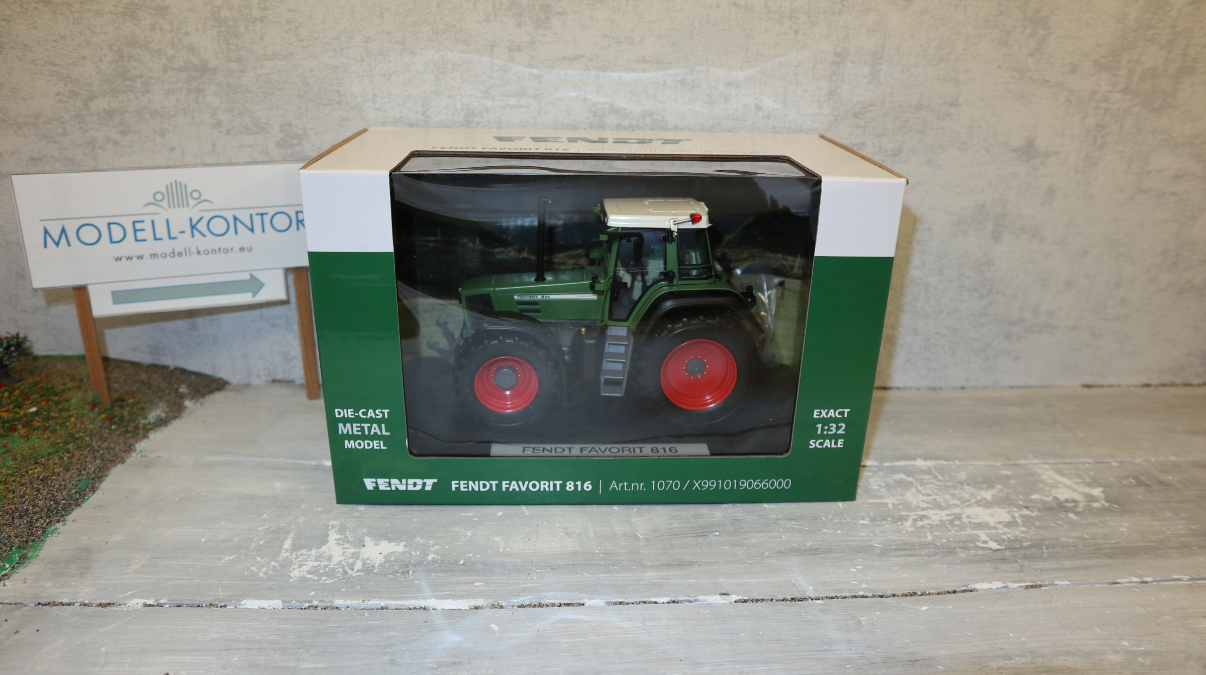 Weise Toys 1070 in 1:32, Fendt Favorit 816,  NEU in OVP