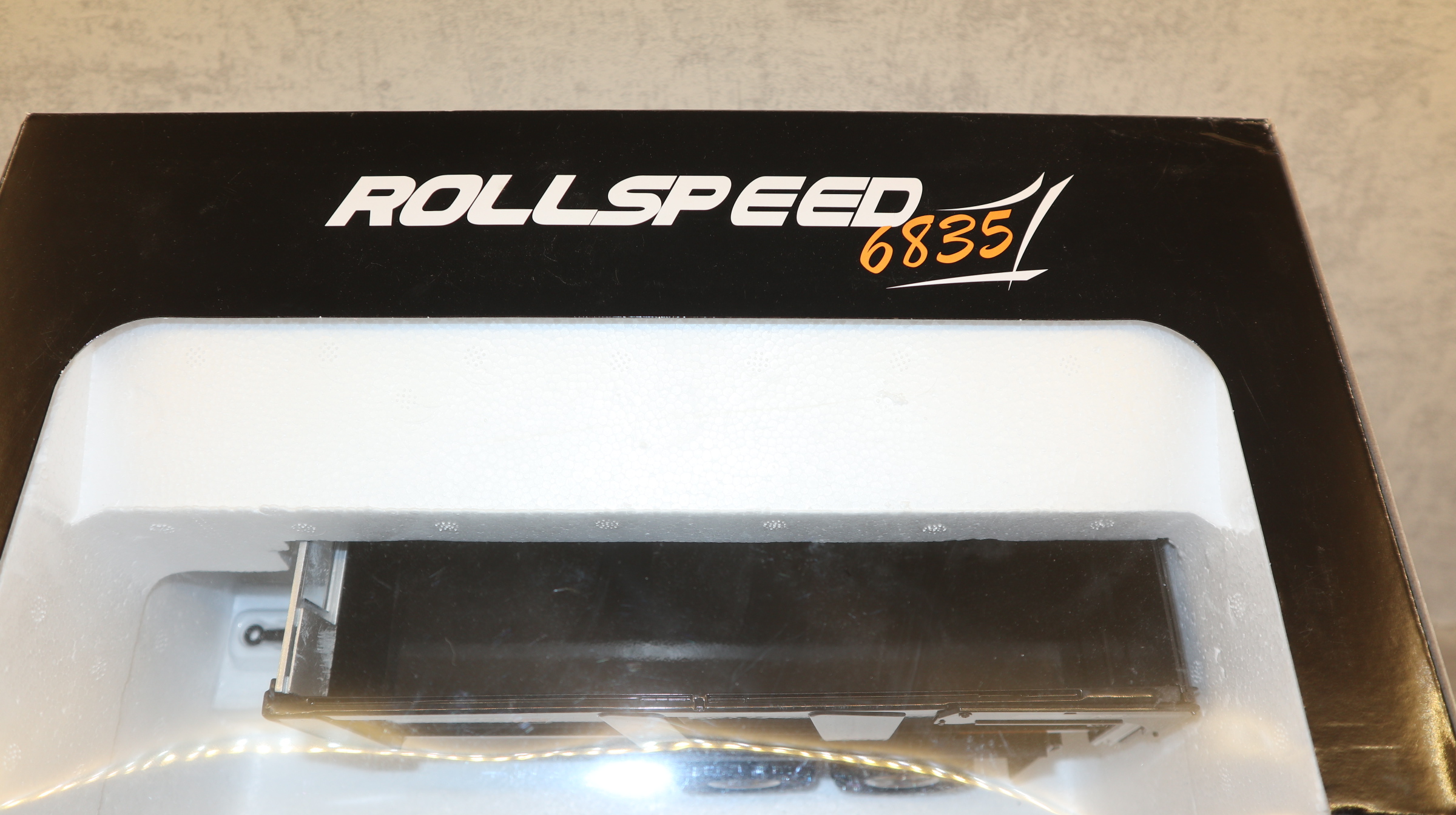 Universal Hobbies UH 6340  in 1:32,  Rolland Rollspeed 6835 in SCHWARZ,  NEU in OVP