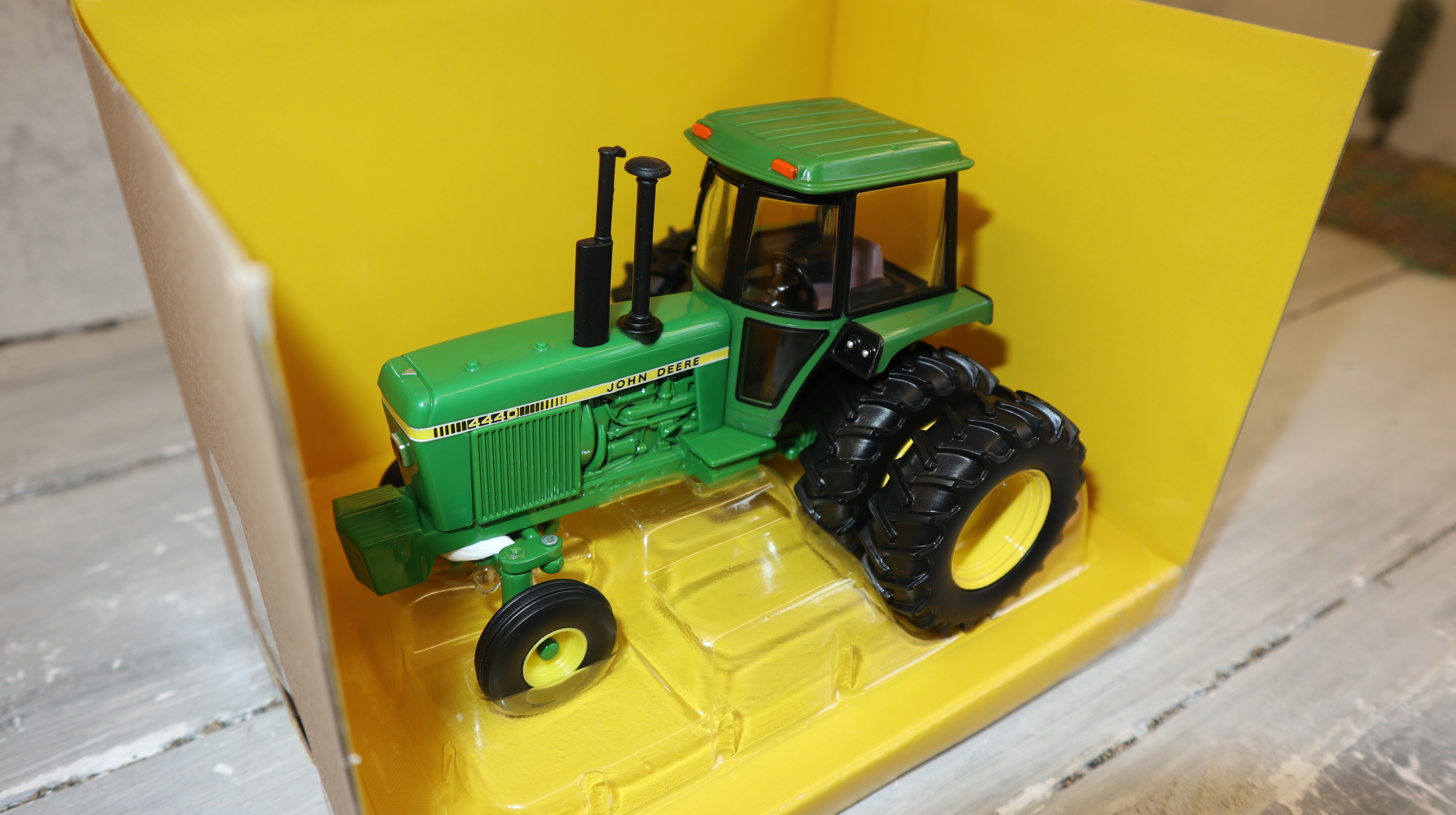 Britains 43380 in 1:32, John Deere 4440 Zwillingsreifen an HA,  NEU in OVP