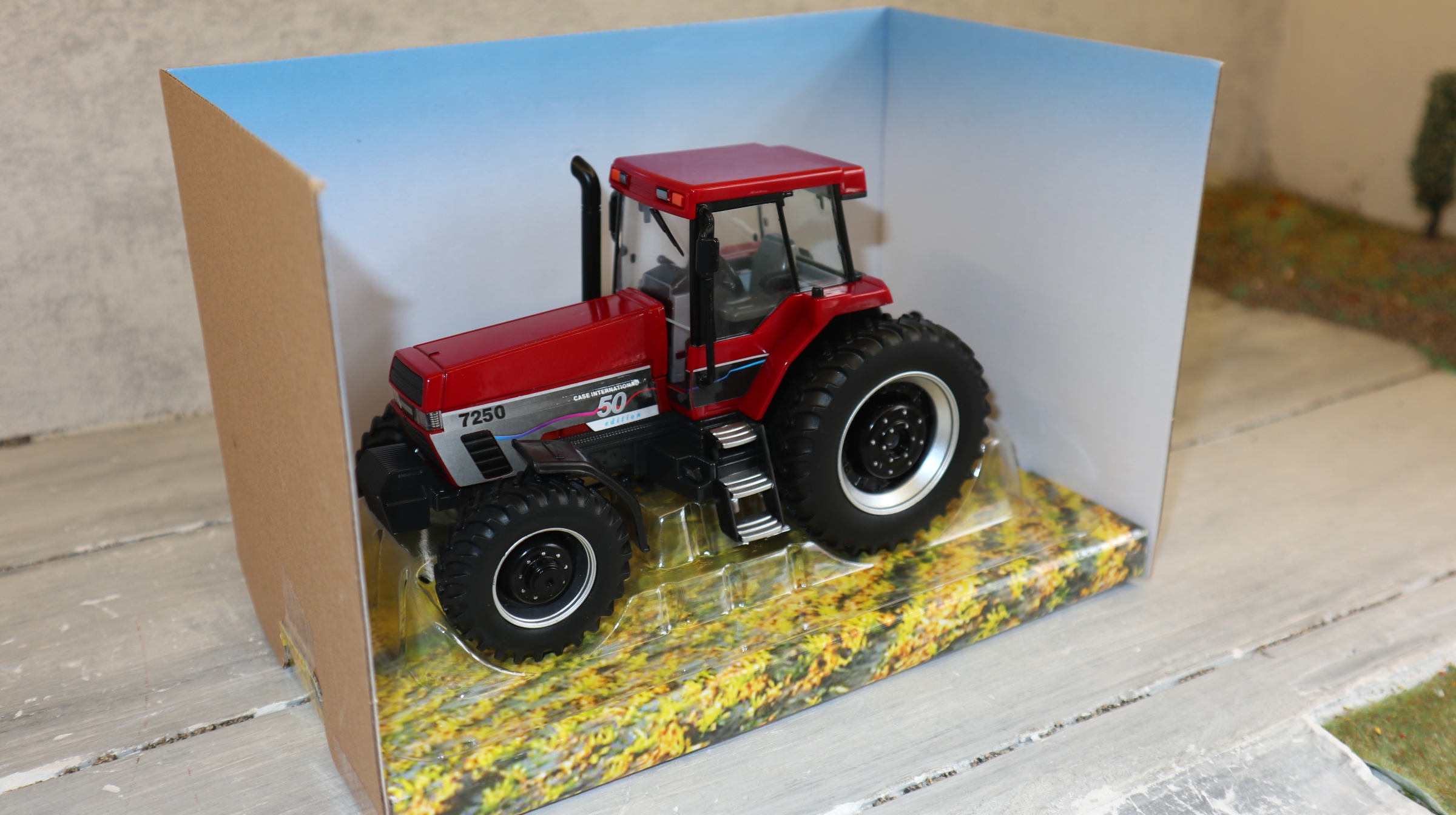 Britains 43417 in 1:32, CASE IH Magnum 7250 50-years Sondermodell  NEU in OVP