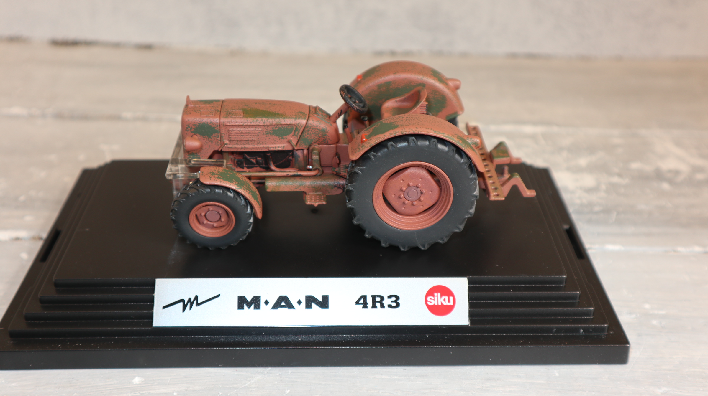 Siku 4461 in 1:32, MAN 4R3 "Dirty", Siku Classic+, NEU in OVP