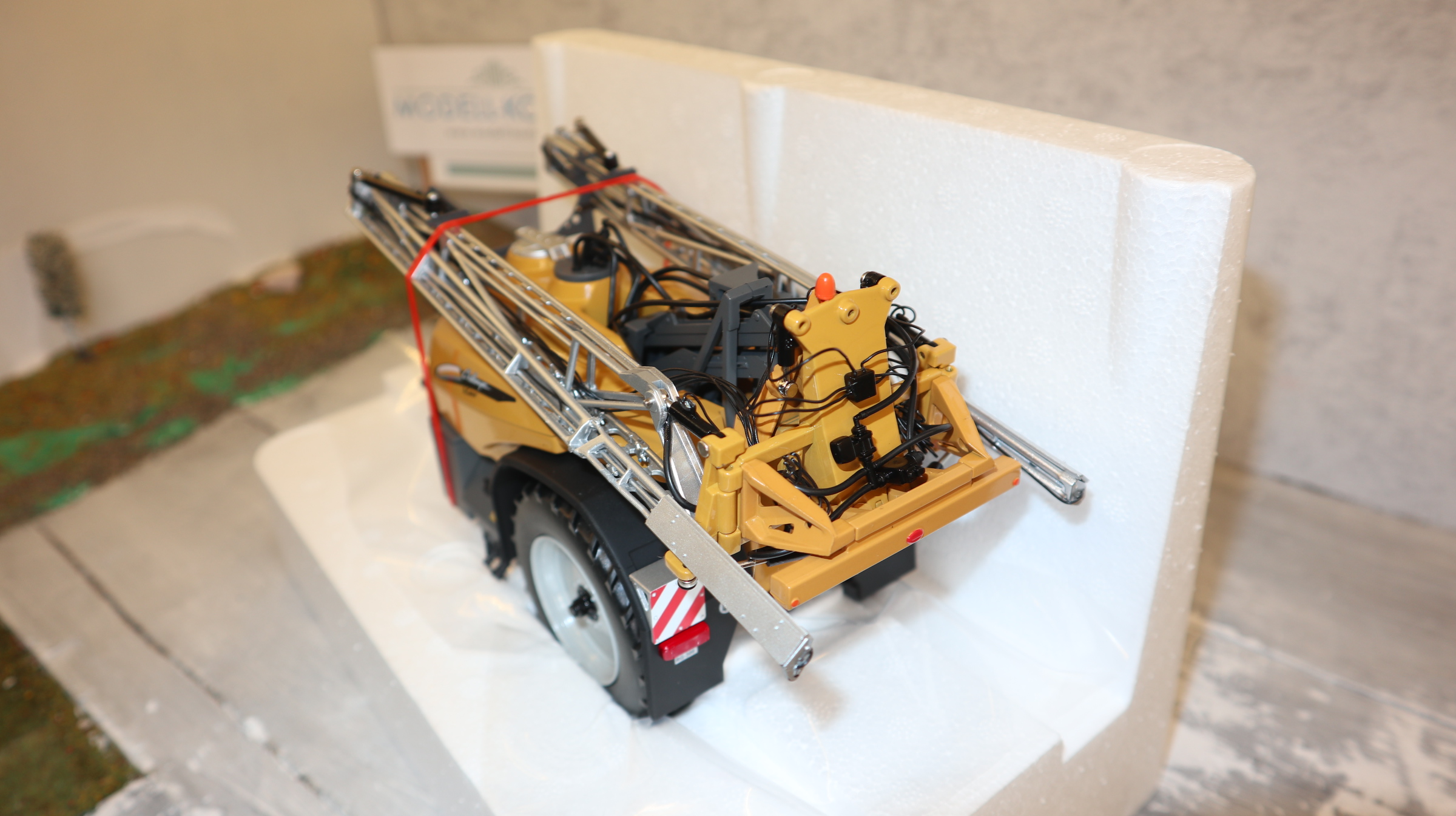 ROS 301863 in 1:32 Challenger Rogartor RG 300, NEU in OVP