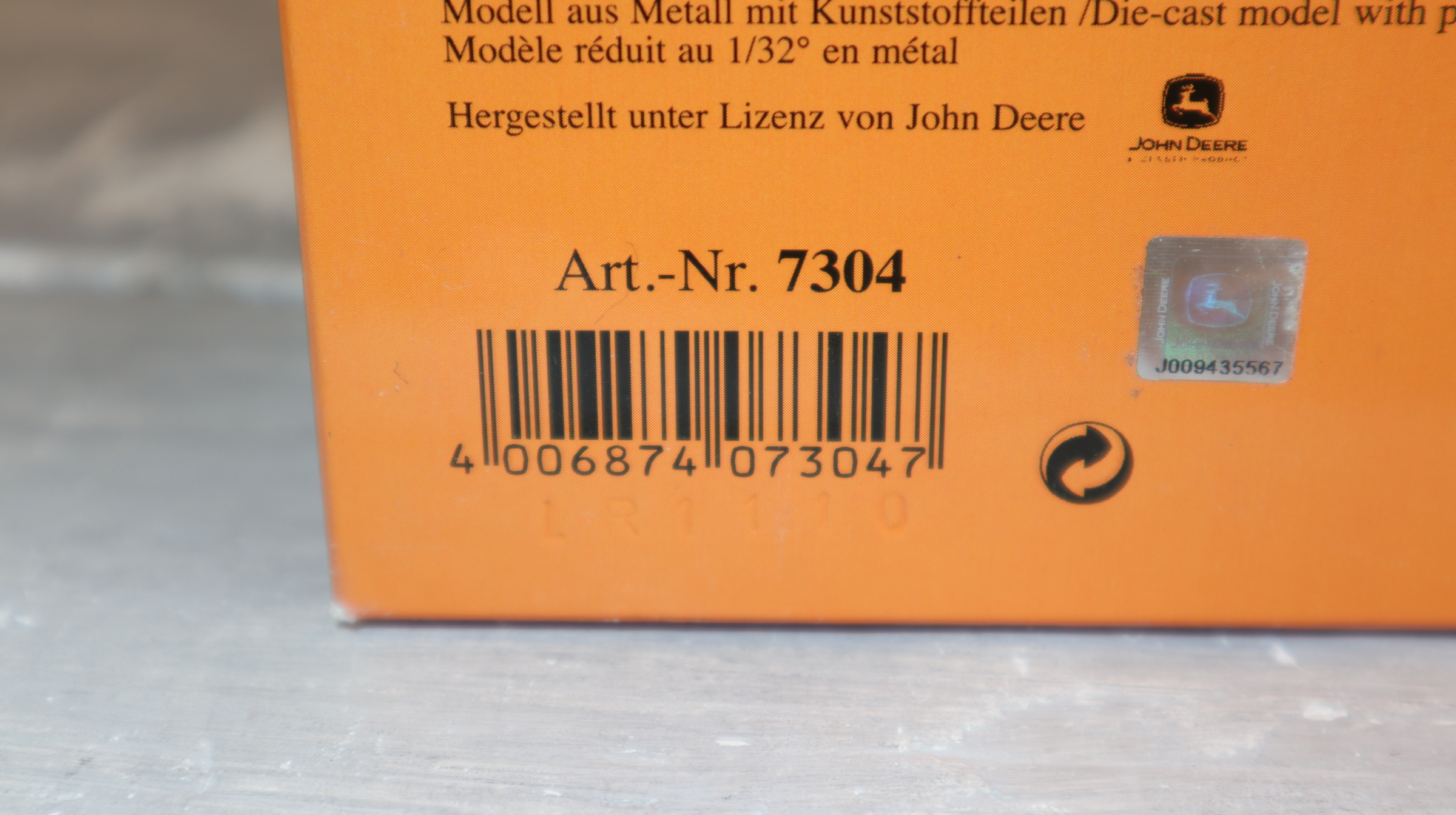 WIKING 077304 in 1:32, John Deere 6930 Kommunal , NEU in OVP