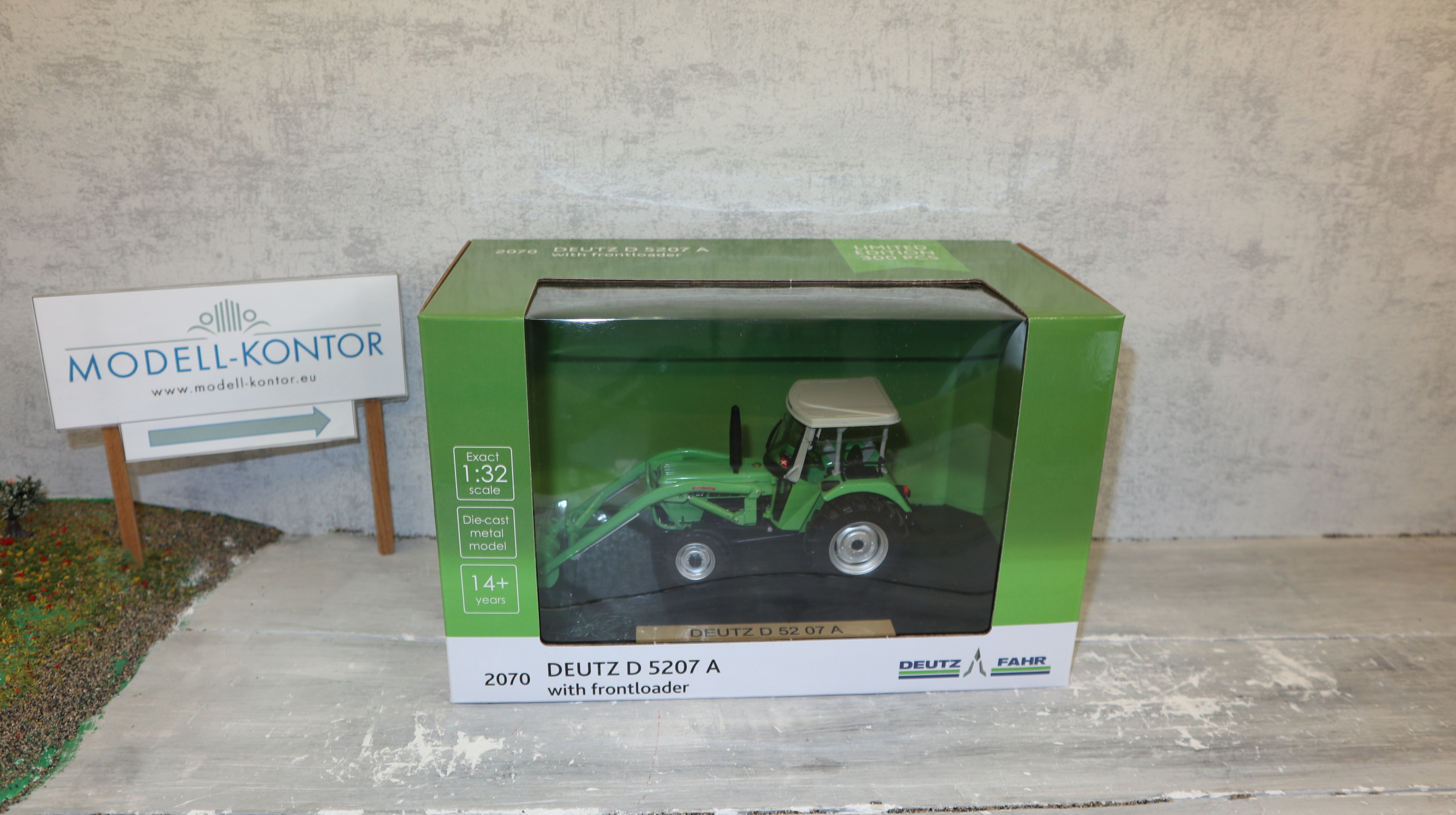 Modèle Réduit Tracteur Deutz-Fahr D5207 A Cabine - échelle 1/32 Weise-Toys WEI1054 - Neuf