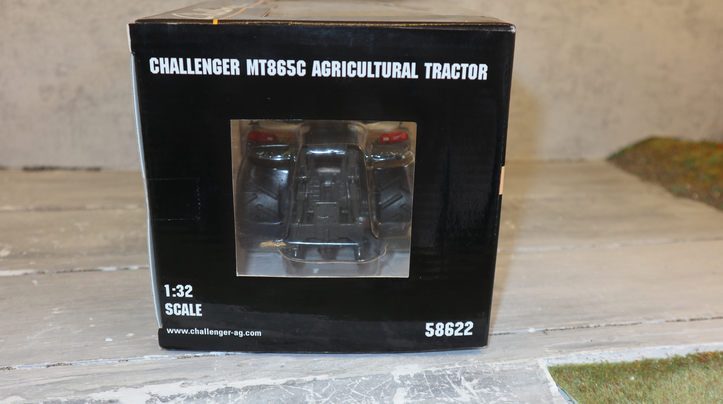 USK 58622 in 1:32 Challenger MT865C ANAKONDA NEU in OVP
