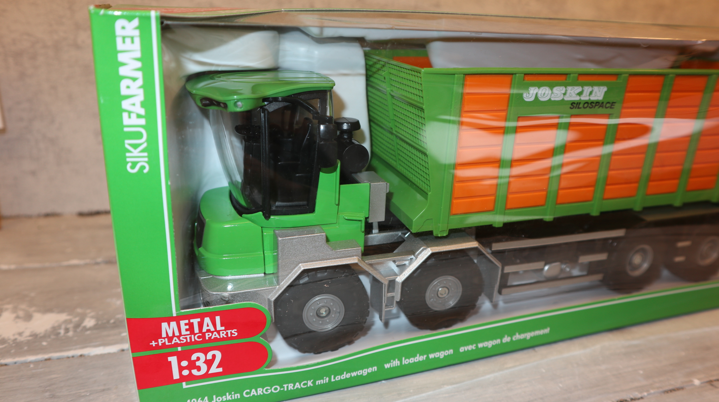 Siku 4064 in 1:32,  JOSKIN Cargo-Truck, NEU in OVP