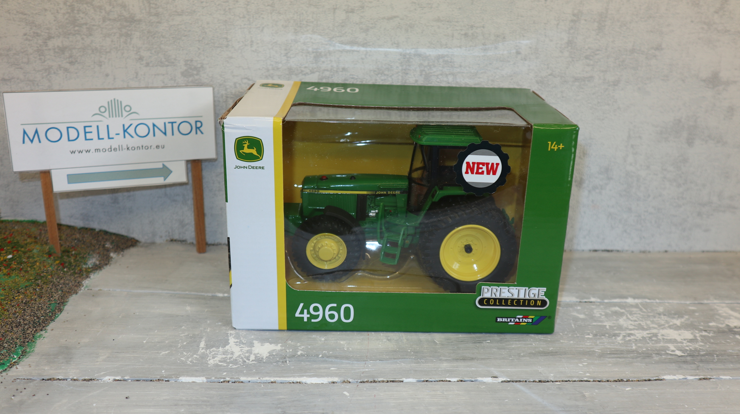 Britains Prestige 43383 in 1:32,  John Deere 4960 Zwillingsreifen HA ,  NEU in OVP