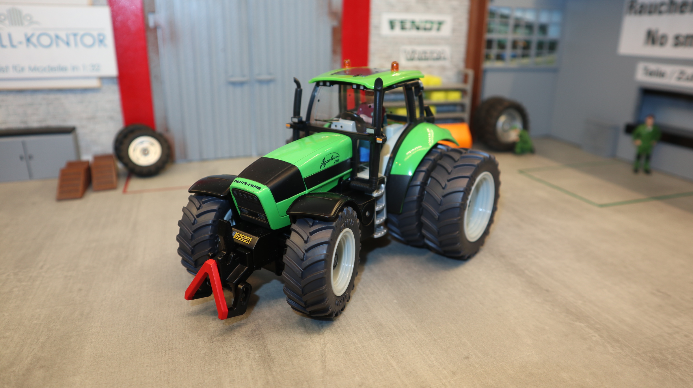 Siku 3253 in 1:32, Deutz-Fahr Agrotron 210 LCN 2004, NEU in OVP