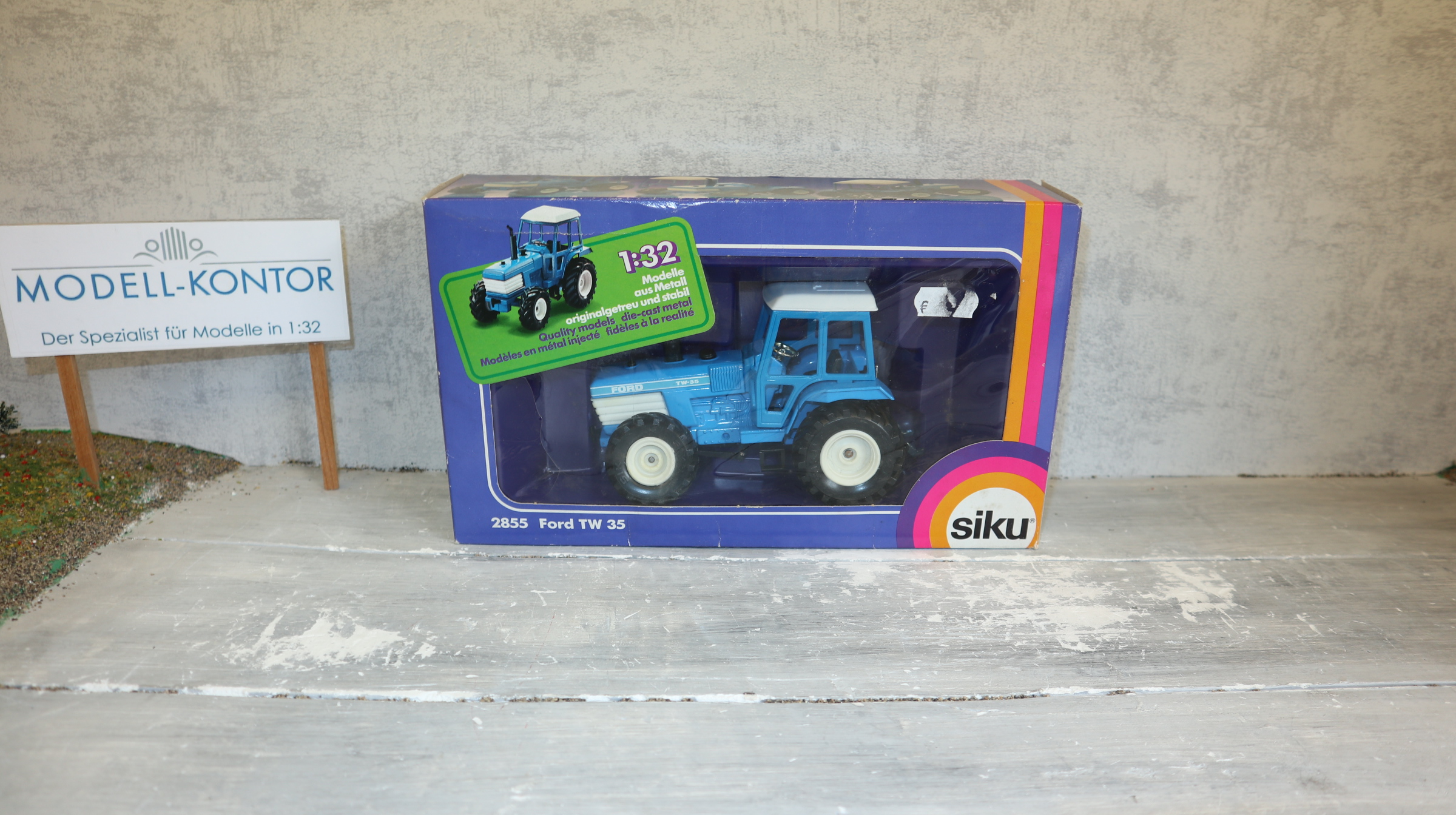 Siku 2855 in 1:32,  Ford TW 35 4WD, NEU in OVP