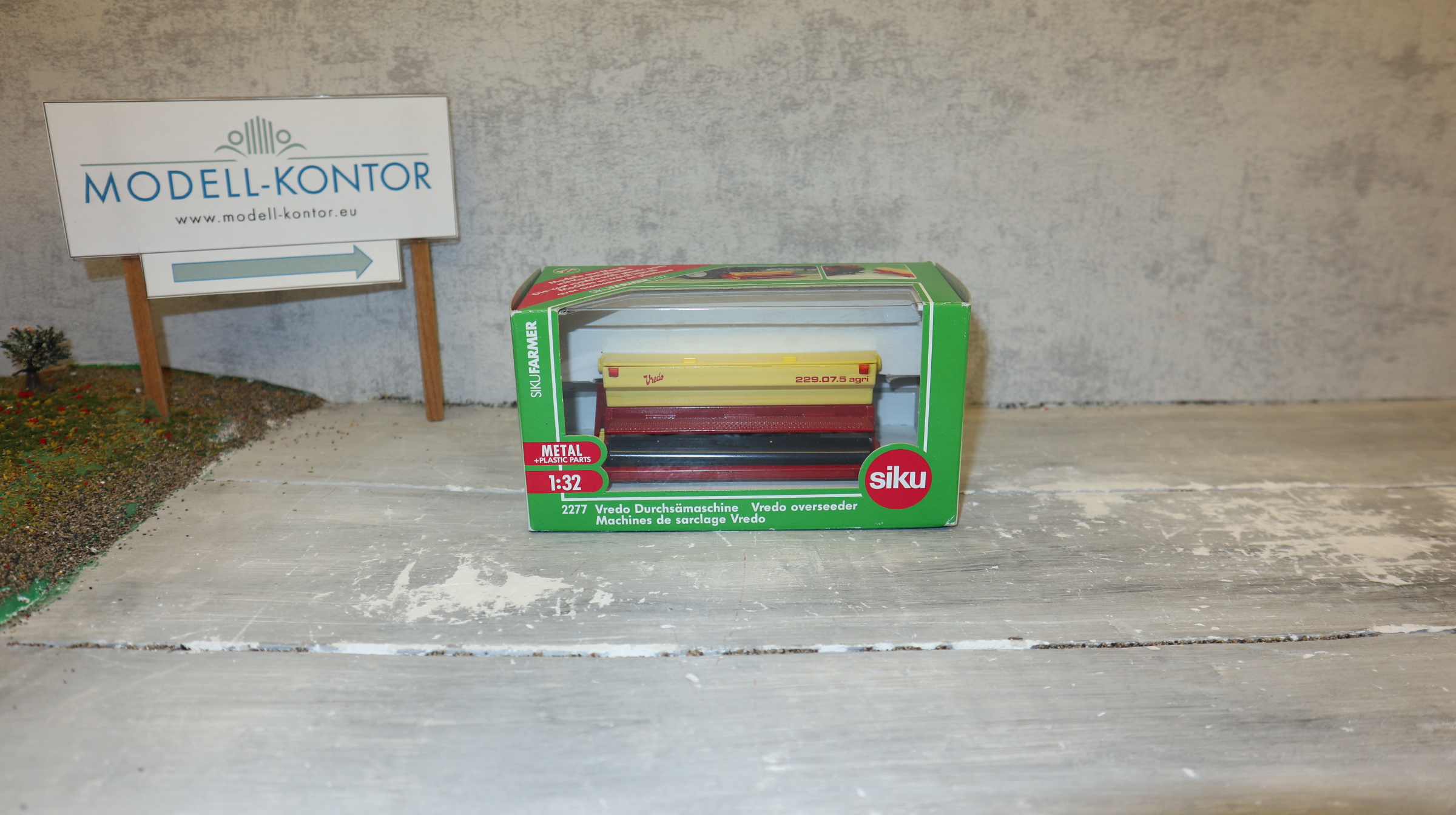 Siku 2277 in 1:32,  VREDO Sähmaschine,  NEU in OVP