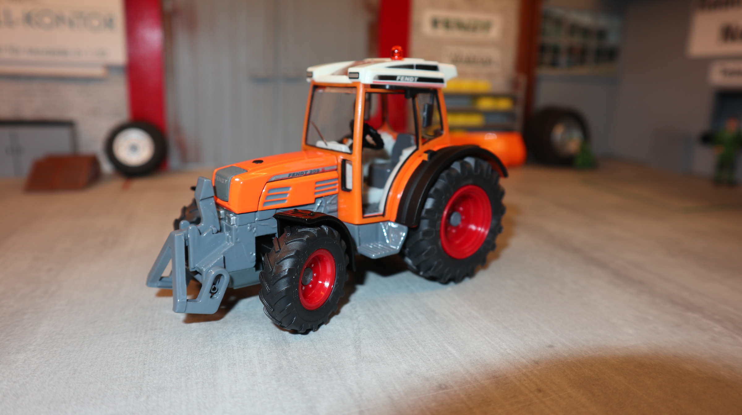 Siku 3052 in 1:32, Fendt 209S Kommunal  NEU in OVP