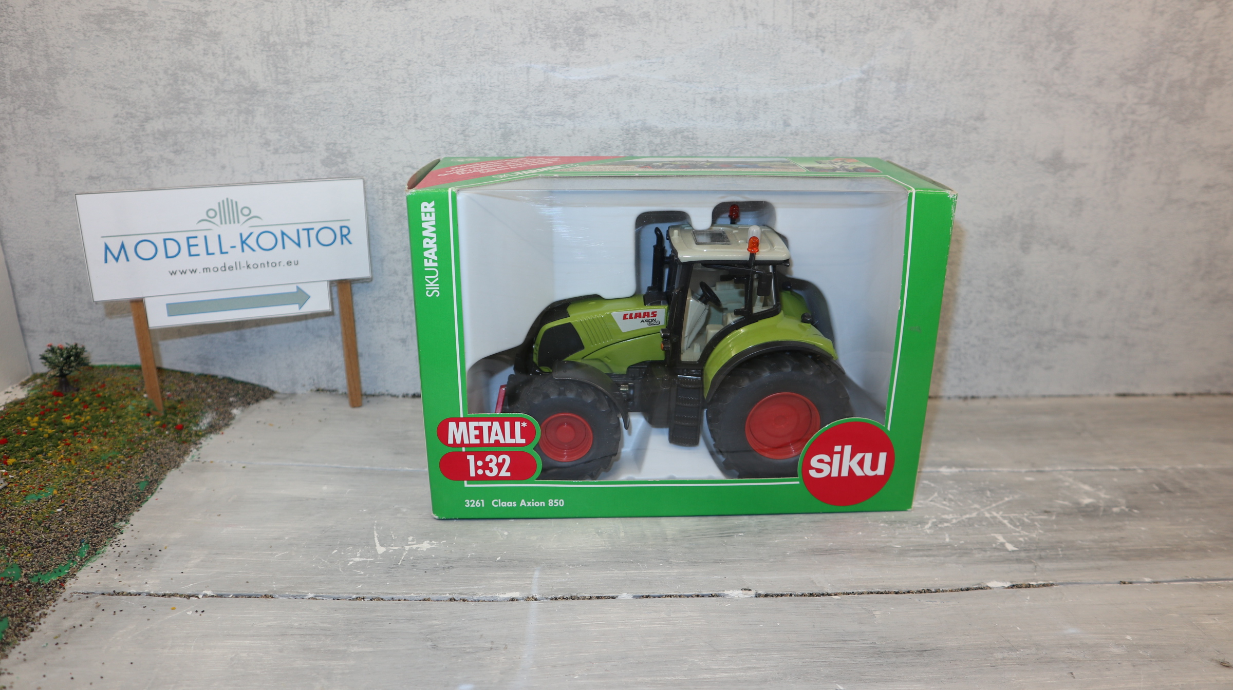 Siku 3261 in 1:32 Claas Axion 850,  NEU in OVP
