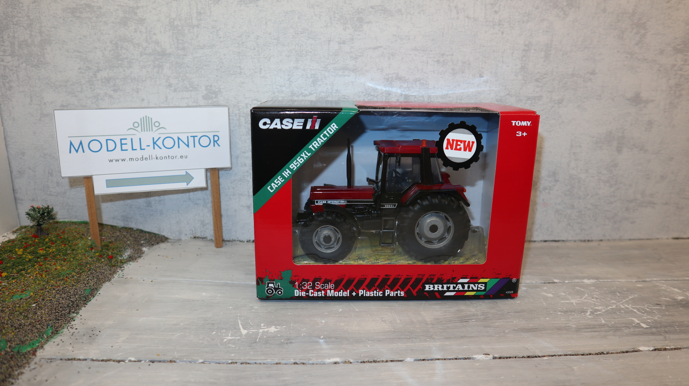 Britains 43328 in 1:32 CASE IH 956 XL 4wd, NEU in OVP