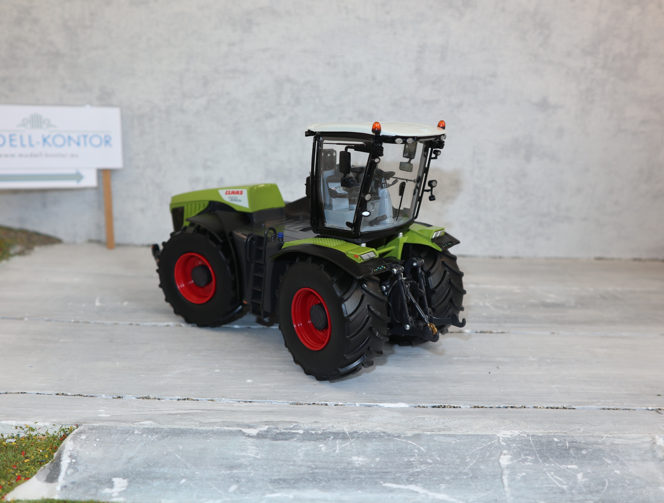 WIKING 077853 in 1:32 Claas Xerion 4500 in OVP