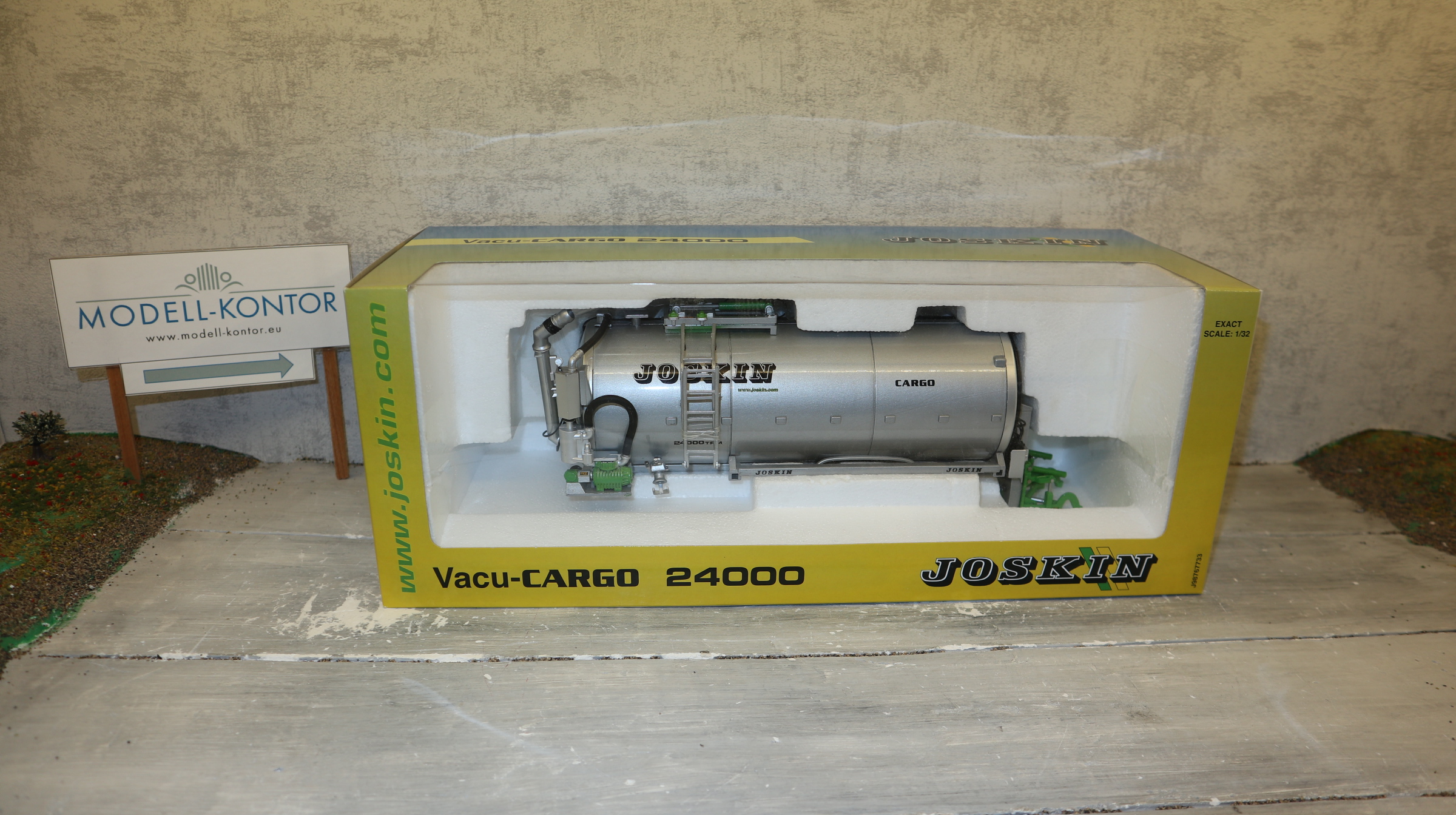 ROS 602120 in 1:32 Joskin Vacu-Cargo, NUR Aufbau ohne Chassis, NEU in OVP