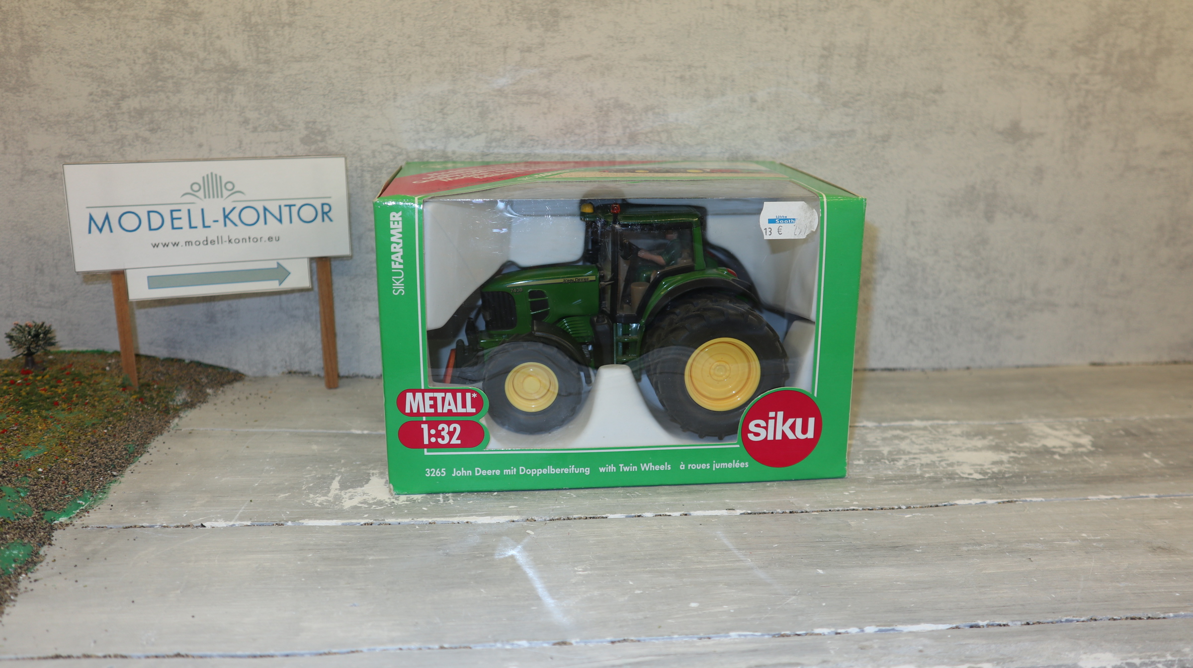 Siku 3265 in 1:32,  John Deere 7340 mit Zwillingsbereifung, NEU in OVP