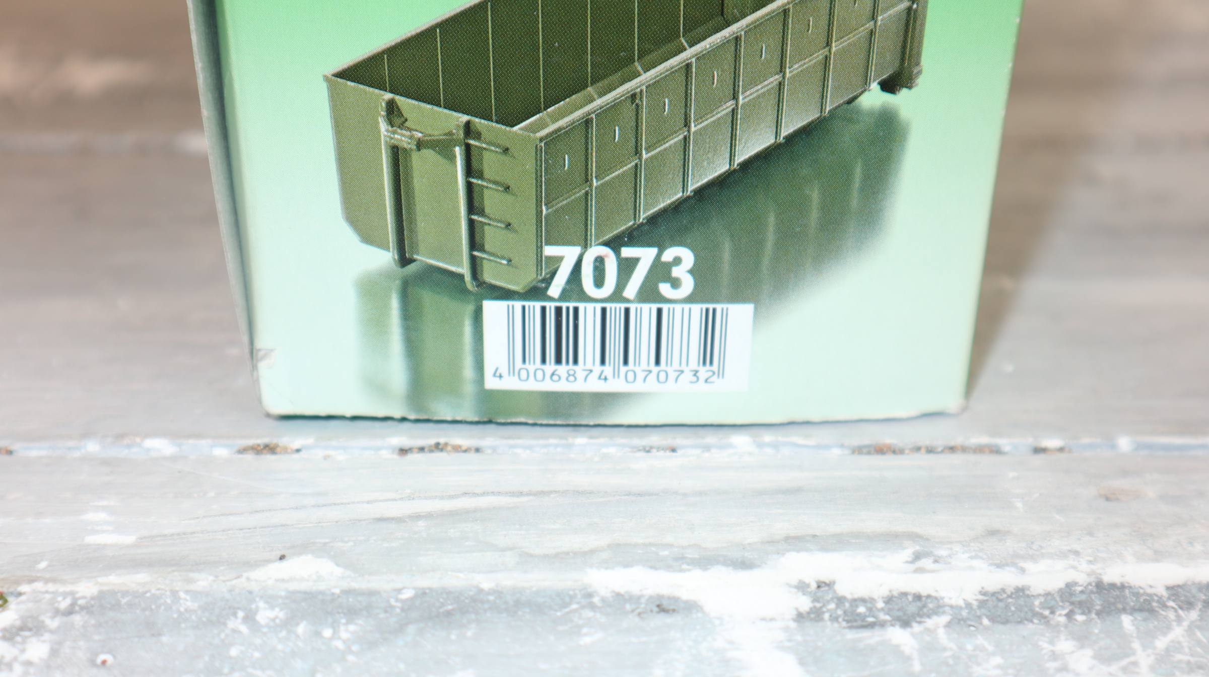 SIKU 7073 in 1:32, Container-Mulde HELLGRÜN für Hakenlift-Fahrgestell, NEU in OVP