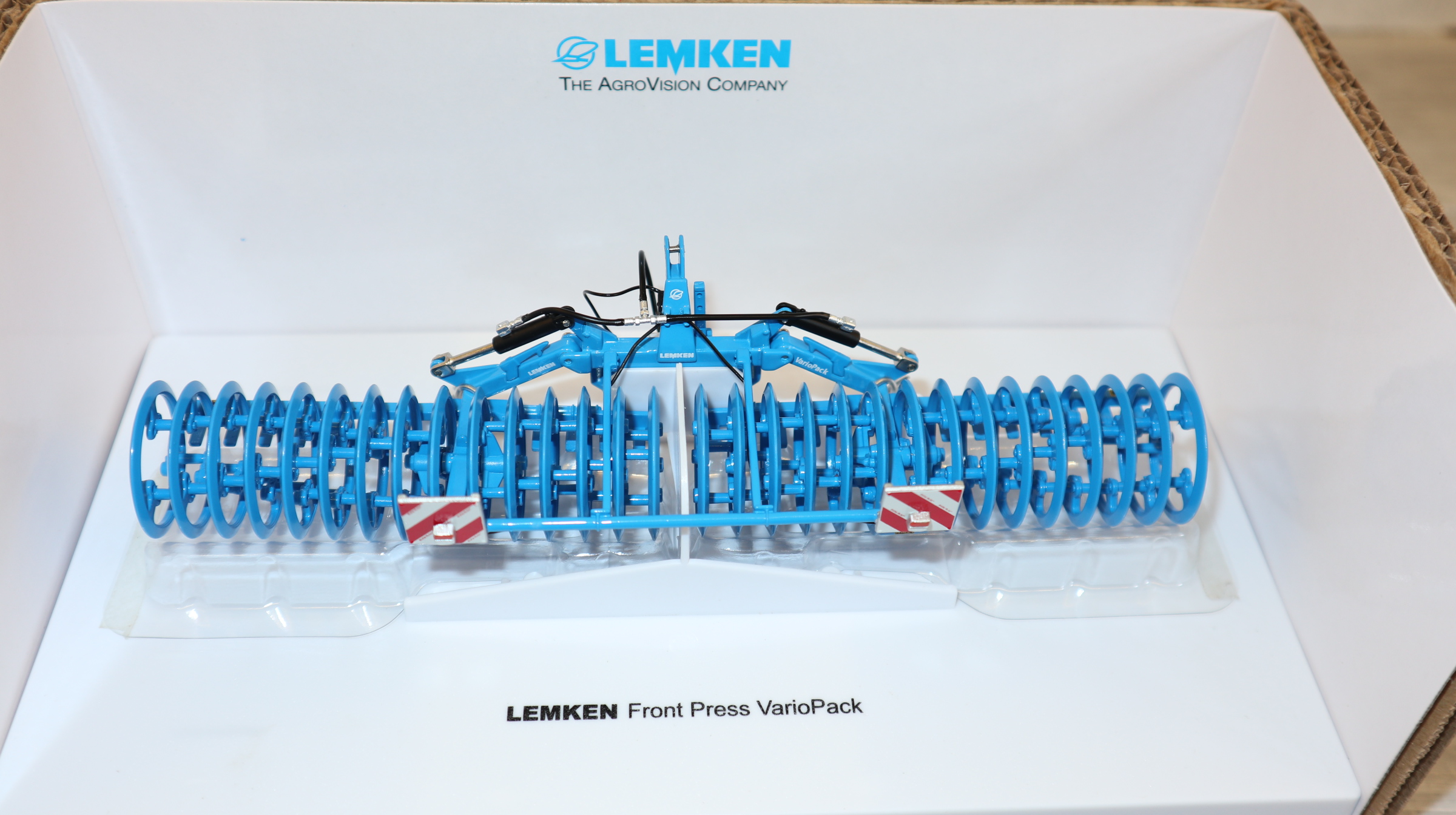 Universal Hobbies UH 2777 in 1:32,  Lemken Front VarioPack  Neu in OVP