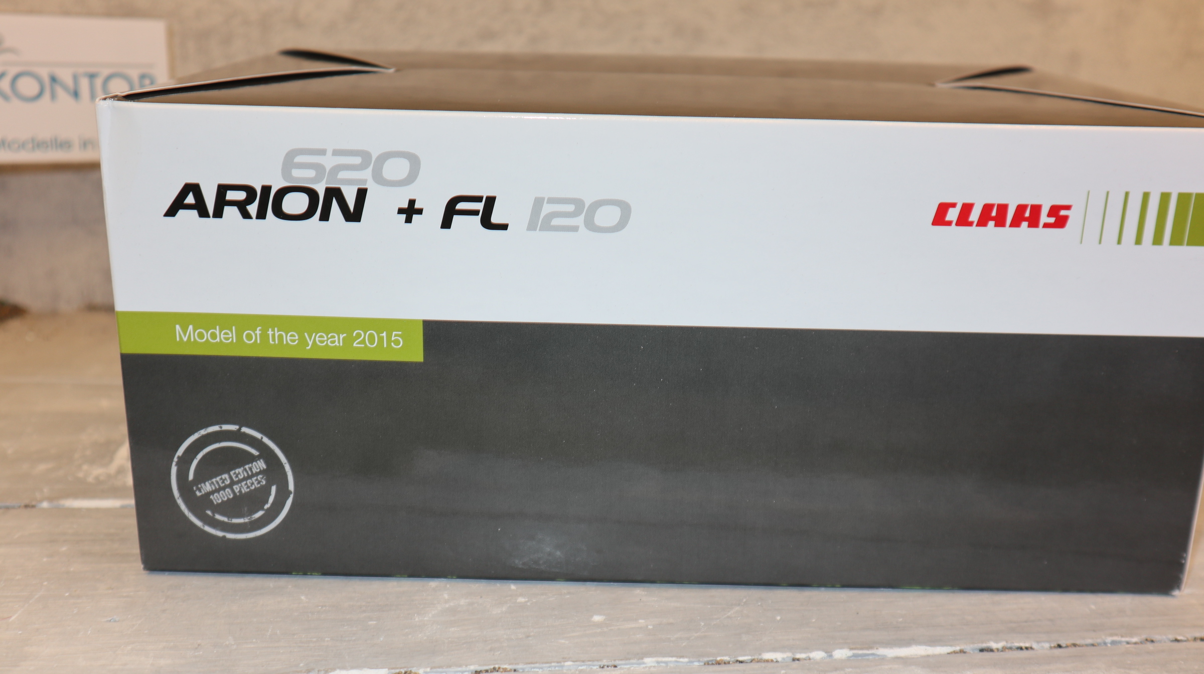 Wiking 01718840 in 1:32,  Claas Arion 620 Rasenreifen und Frontlader, NEU in OVP