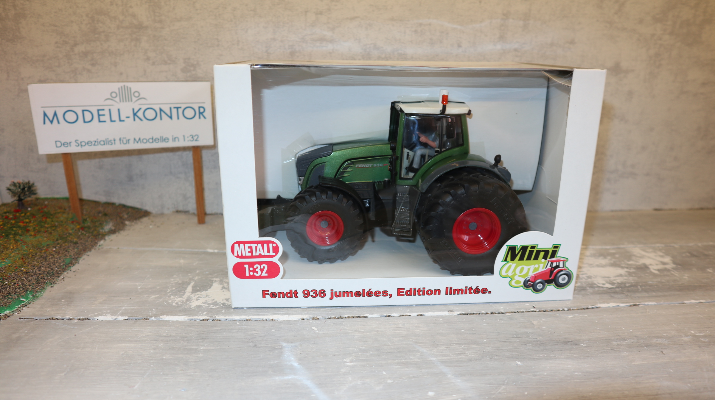 Siku 3258 in 1:32, Fendt 936 Zwilling HA, Sondermodell, NEU in OVP