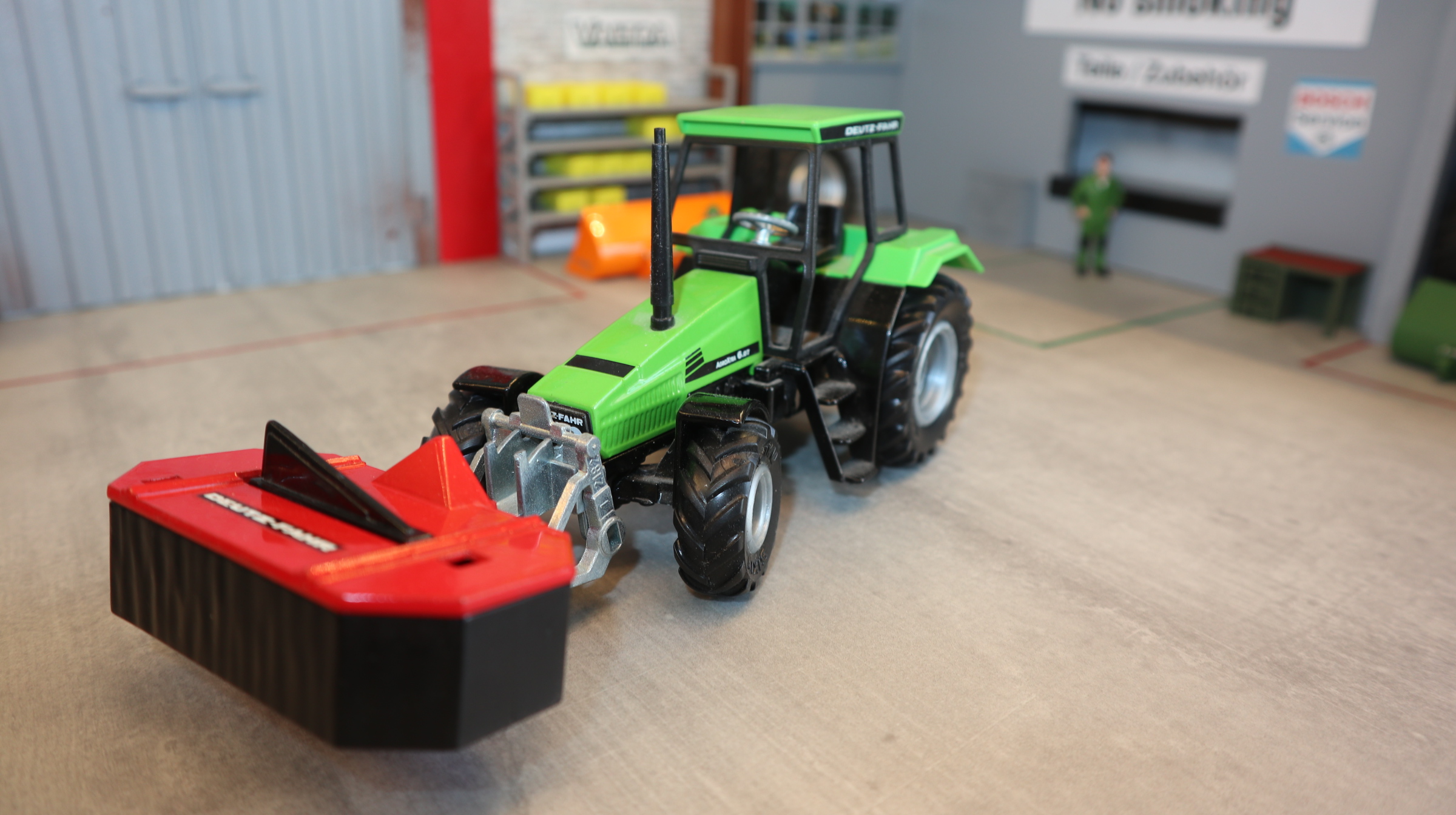 Siku 3156 in 1:32, Deutz-Fahr Agroxtra mit Deutz Mähwerk, Version 1