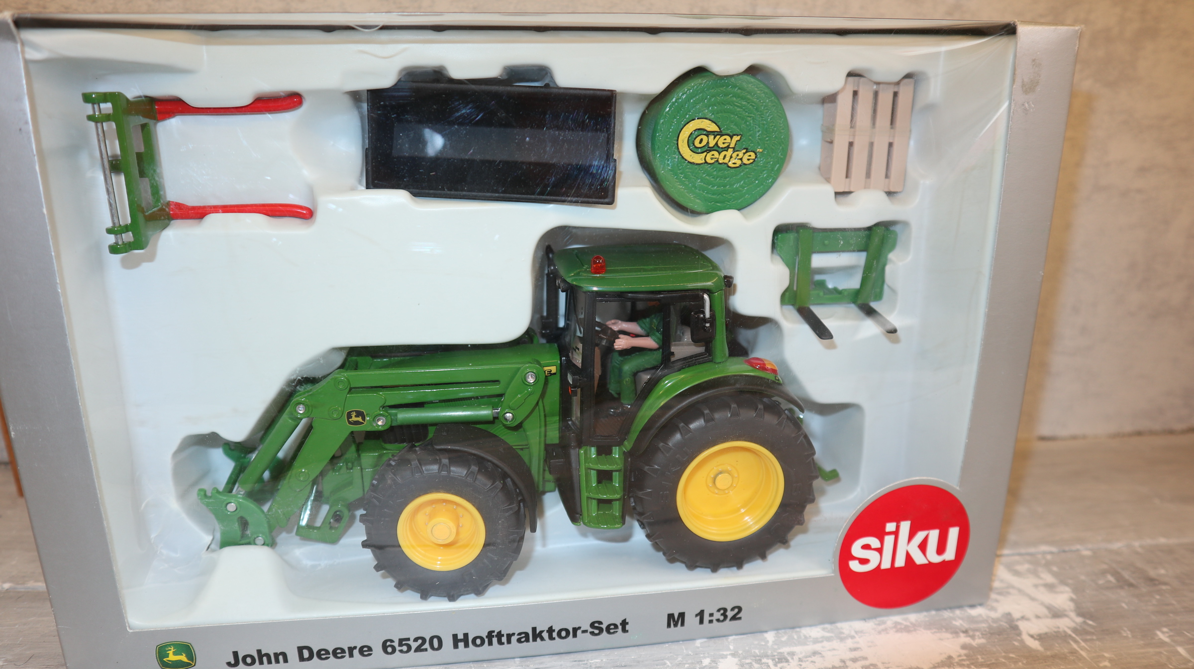 Siku 3652 in 1:32, John Deere 6520 Hoftrakor-Set, NEU in OVP