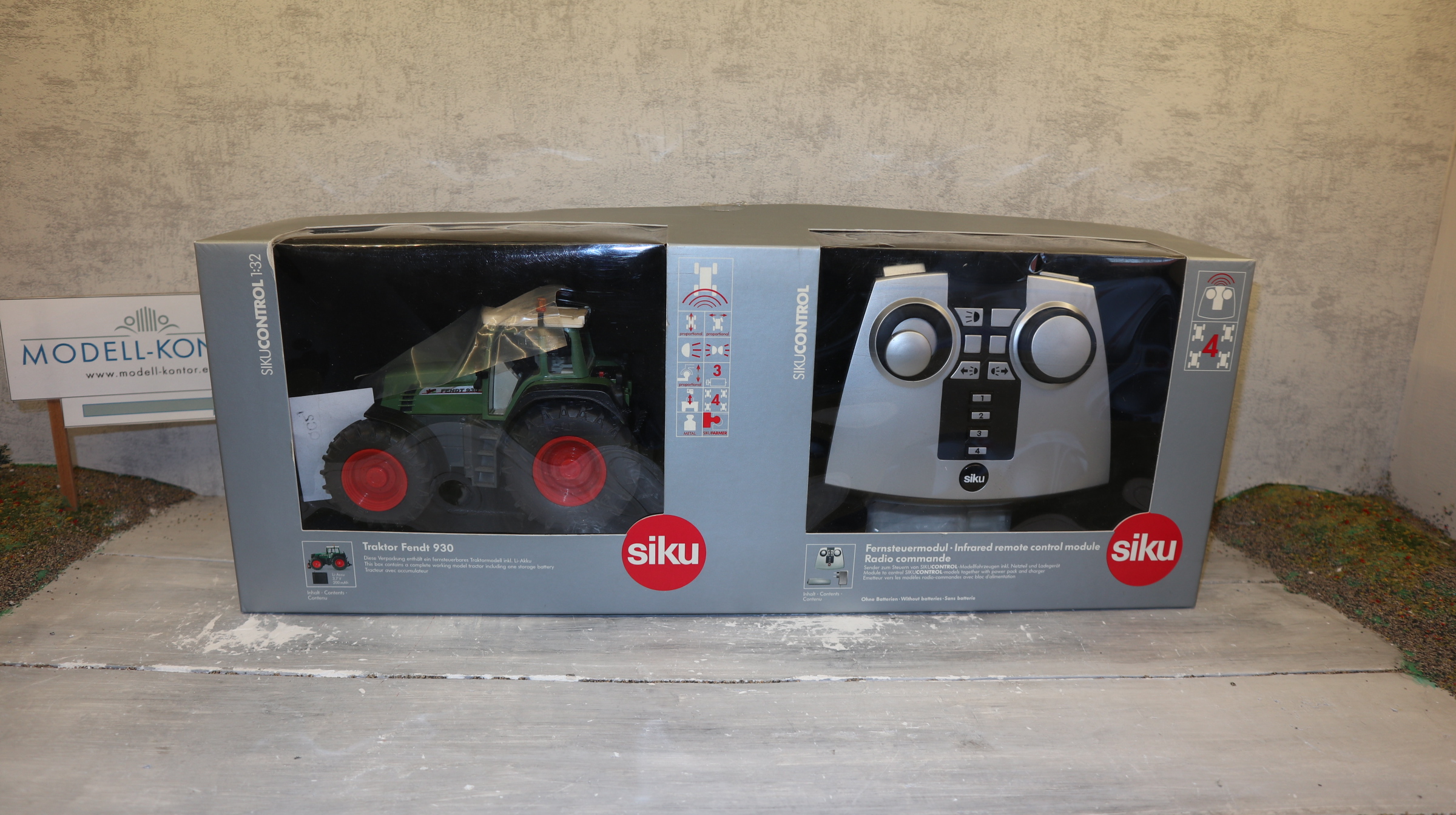 Siku Control 6754 in 1:32, Fendt 930 schwarze FB,  NEU in OVP