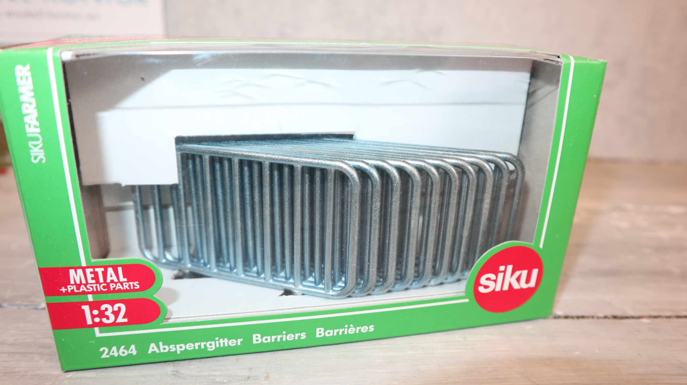 Siku 2464 in 1:32,  Absperrgitter aus Metall, Neu in OVP