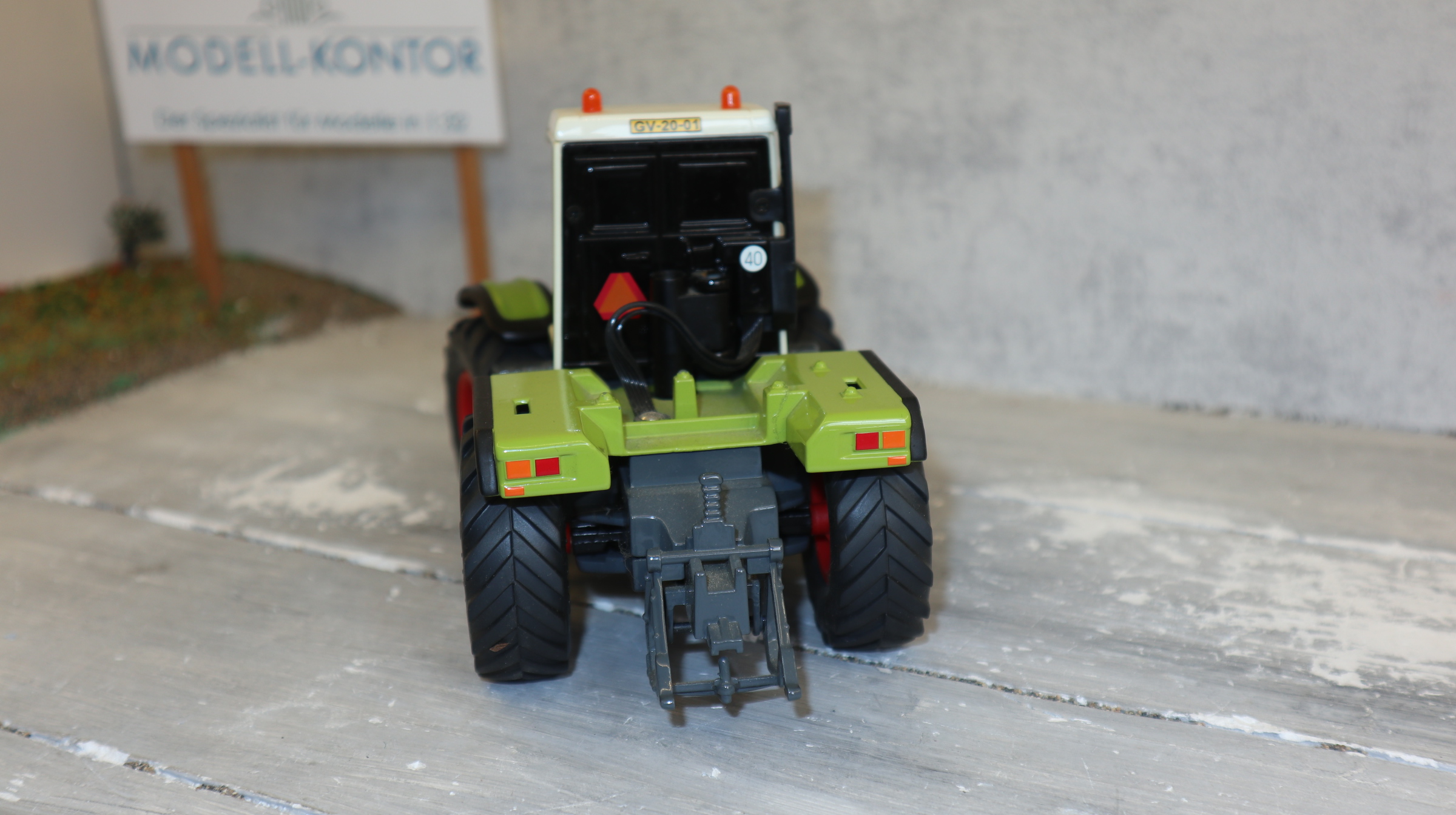 Siku 3553 in 1:32, Claas Xerion 2500 LCN Zwolle 2001. Neu in OVP