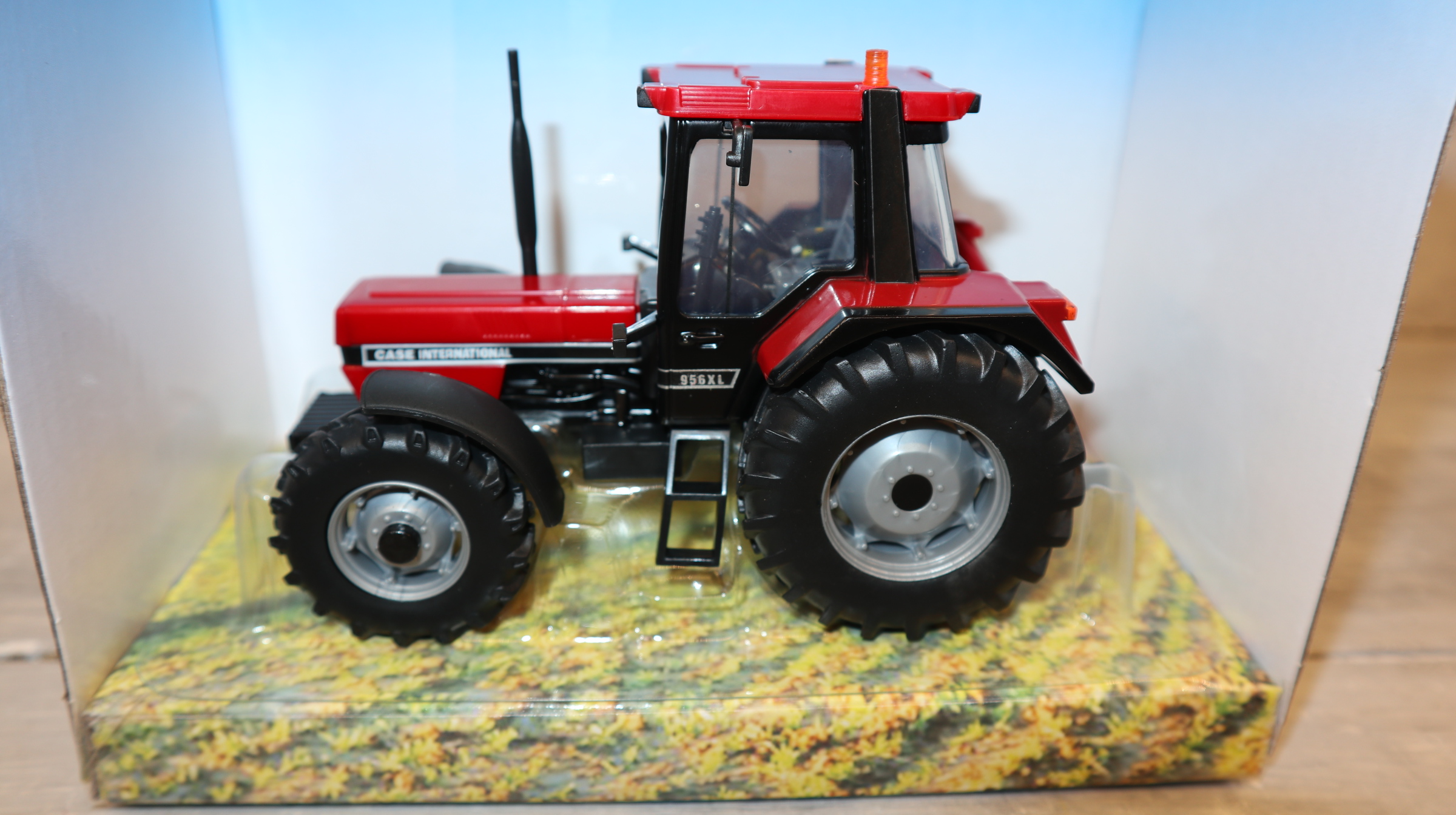 Britains 43328 in 1:32 CASE IH 956 XL 4wd, NEU in OVP