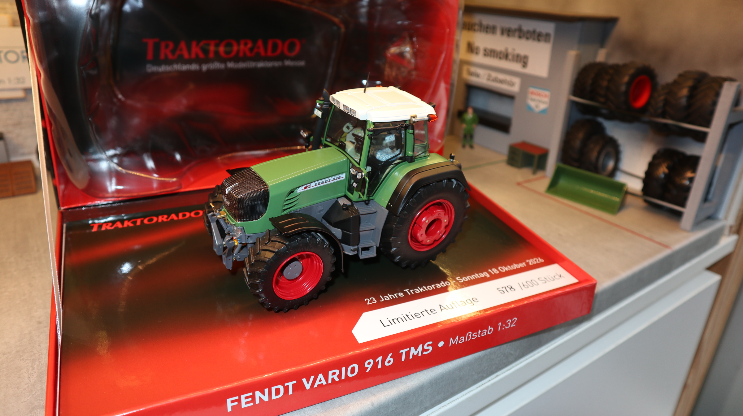 Weise Toys 2078 in 1:32, Fendt Vario 916 TMS TRAKTORADO 2026,  NEU in OVP
